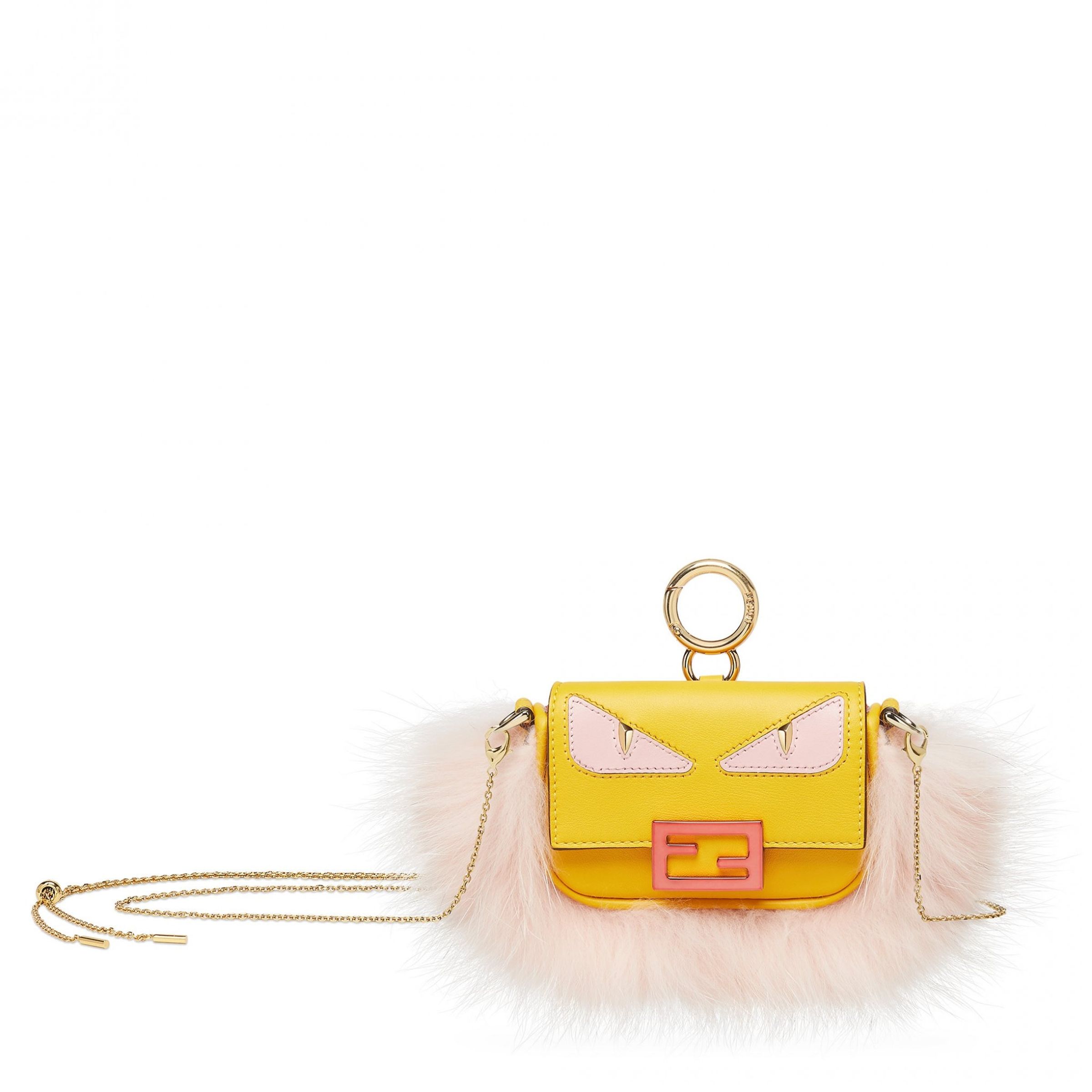 FENDI Eyes皮草飾邊Nano Baguette 掛飾包。NT$38,700(FENDI提供)