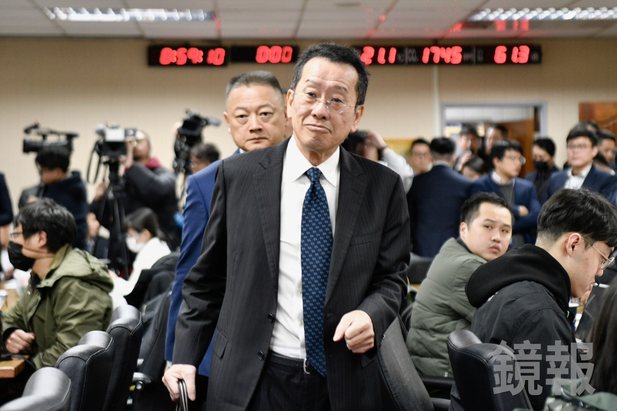 國防部機密專報1.25兆元軍購特別條例,顧立雄表示,希望能盡速交付委員會。(鏡報李智為)