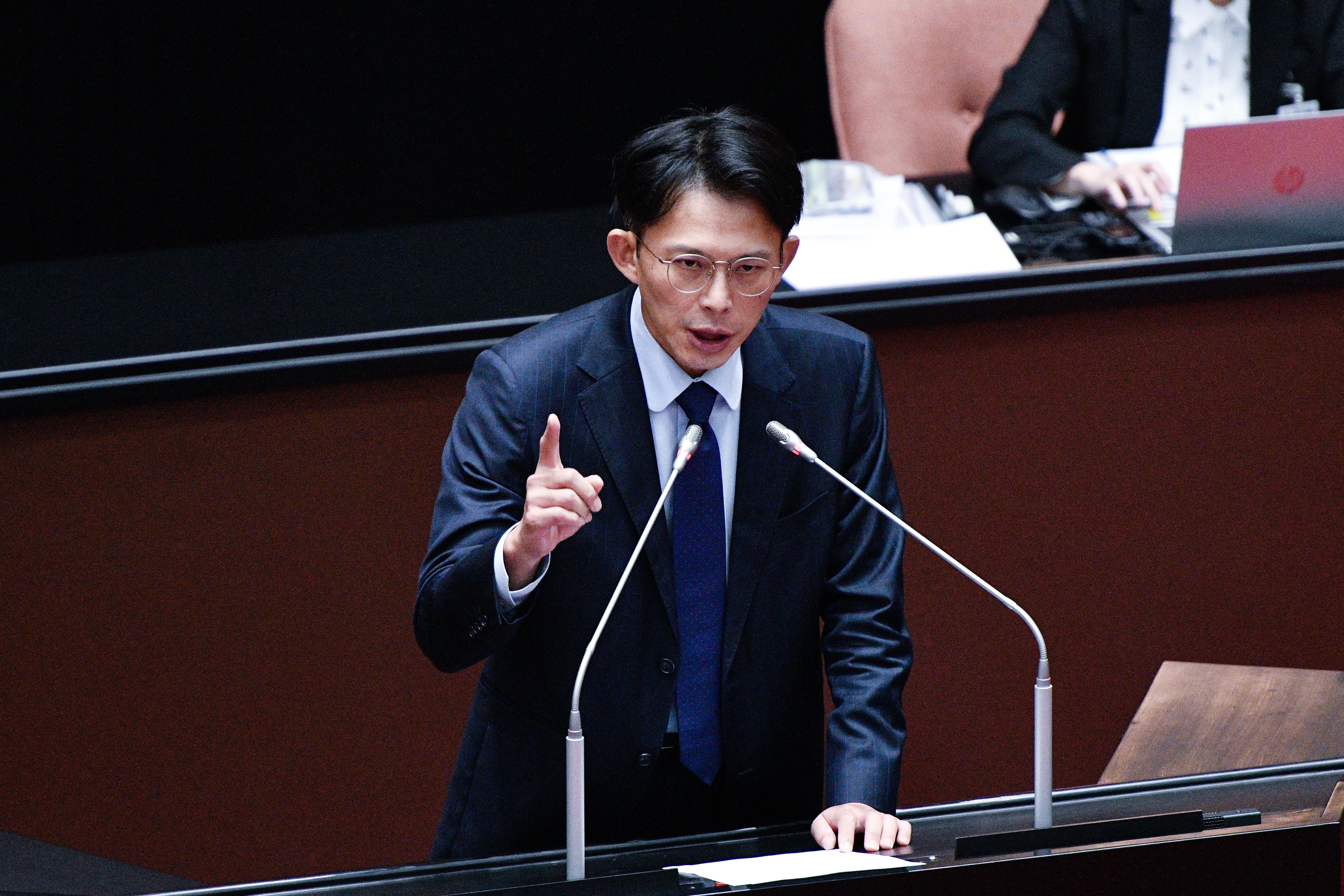 黃國昌帶走國防機密資料被告違國安法　北檢今完成分案了