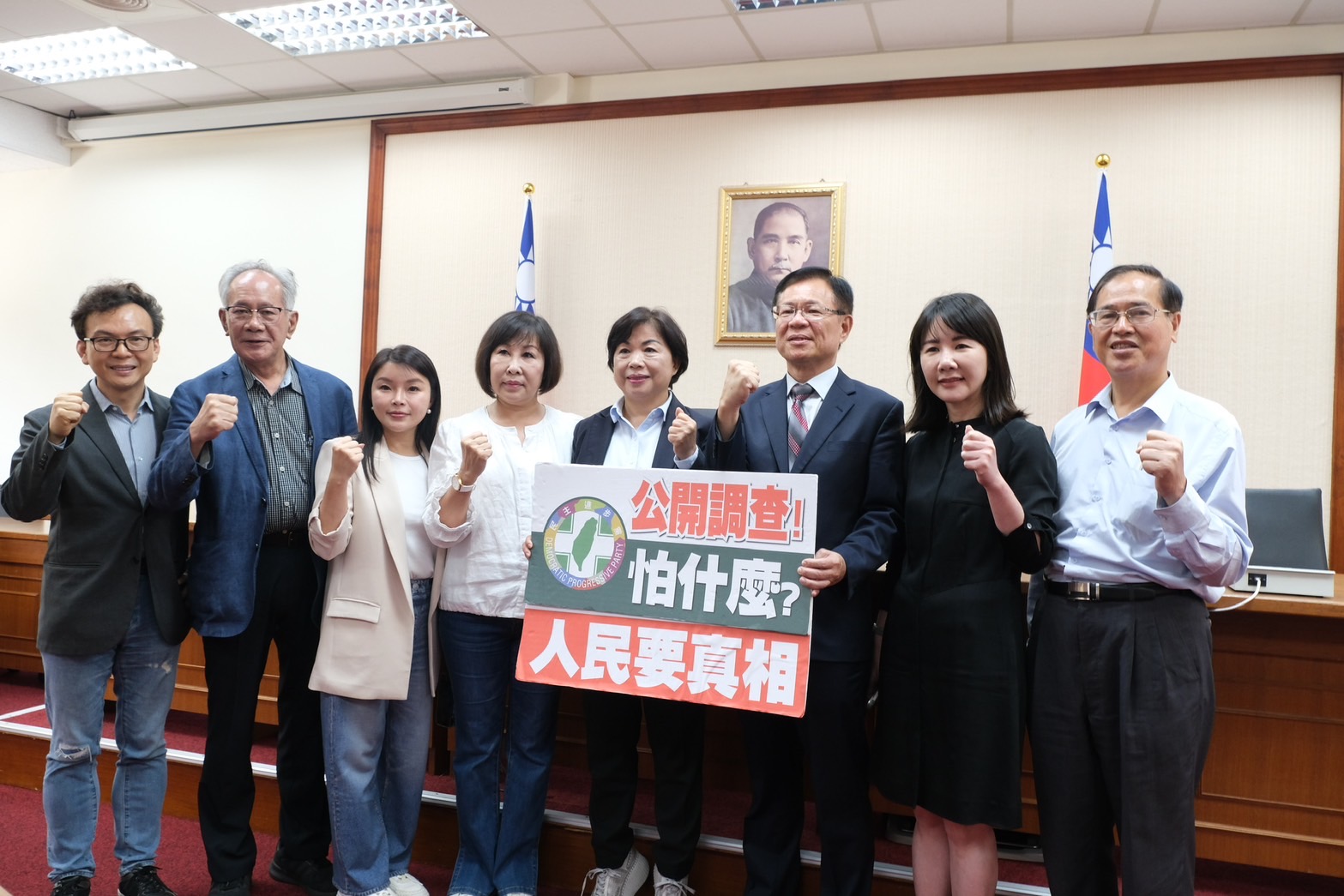 立法院成立進口蛋調查專案小組，綠委退席抗議，張嘉郡呼籲別阻撓成立。（張嘉郡國會辦公室提供）