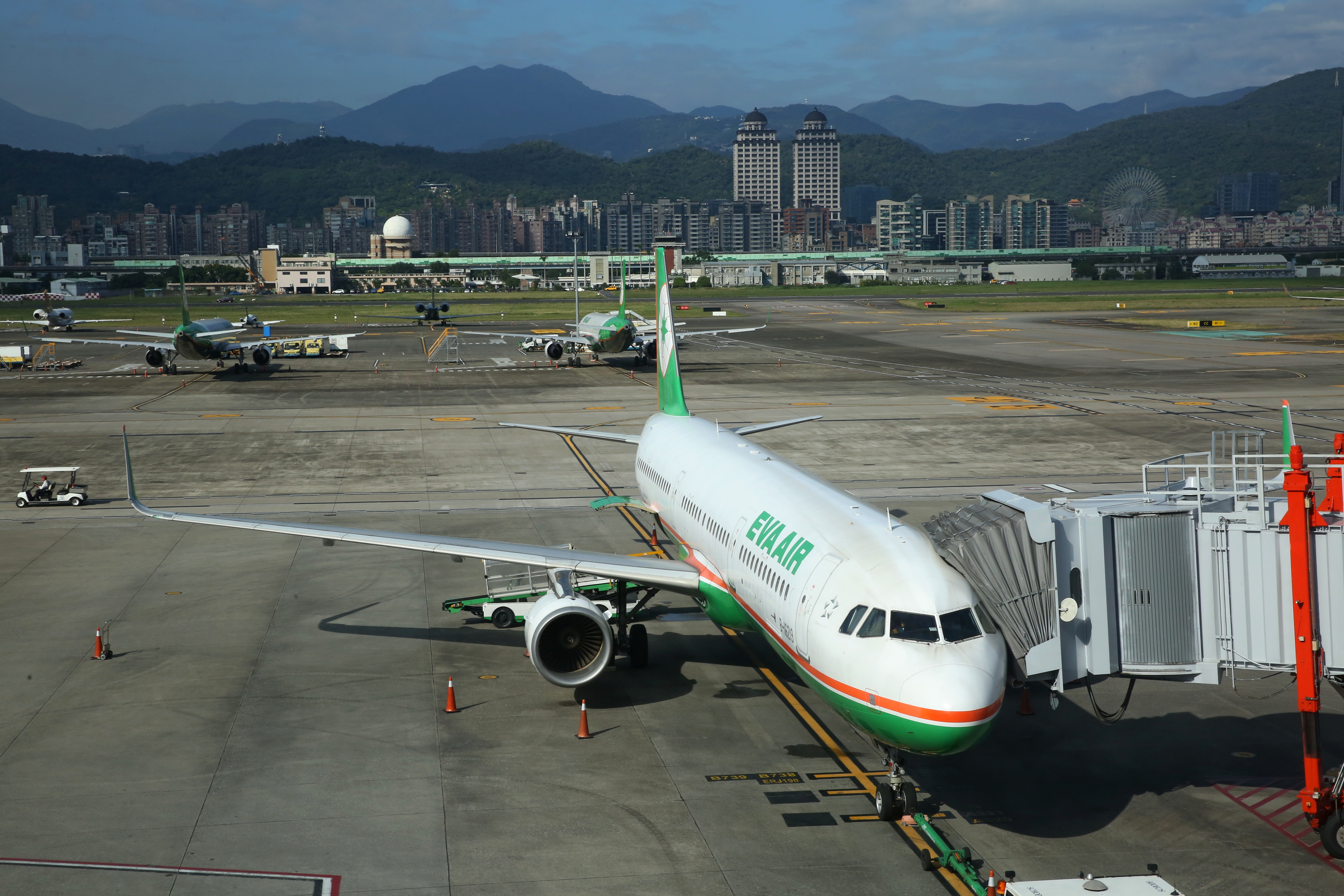 長榮航空指出,BR190班機原定日本時間晚間8時許降落羽田,將視情況評估轉降何處機場。(本刊資料照)