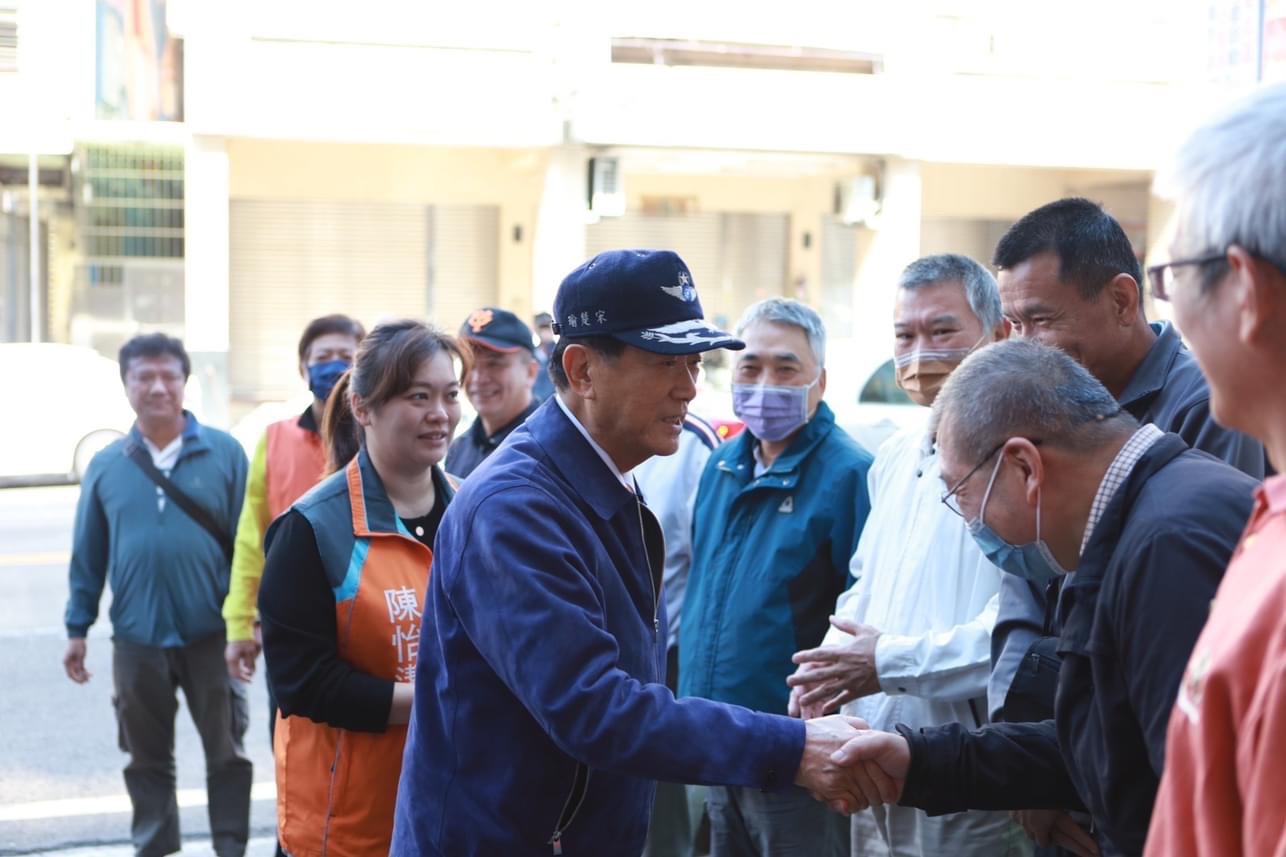 宋楚瑜為催票積極參與輔選。（親民黨提供）