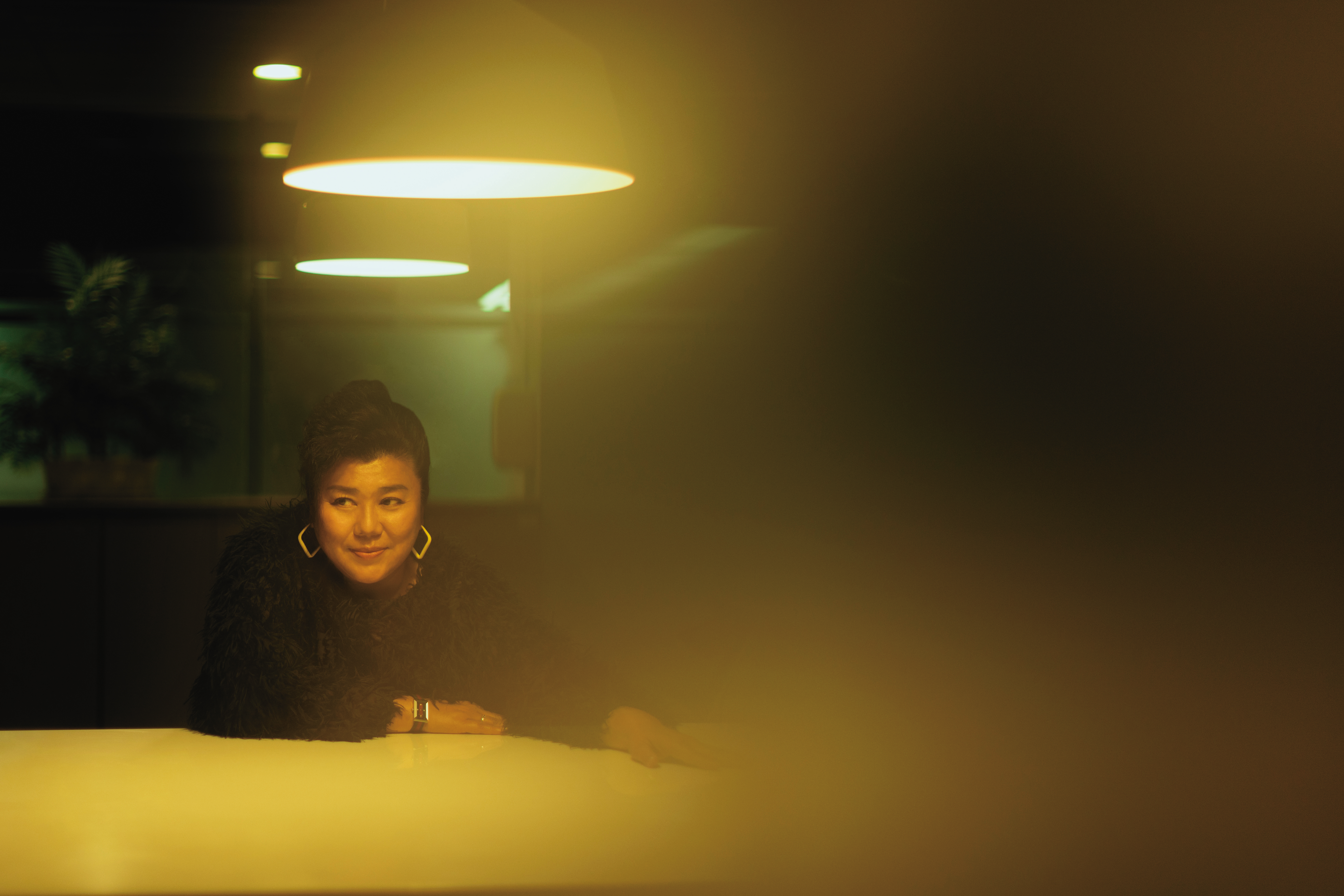 說自己日子其實過得滿平淡的，林美秀把鋒芒盡付角色，眼神裡就有很多碰撞。