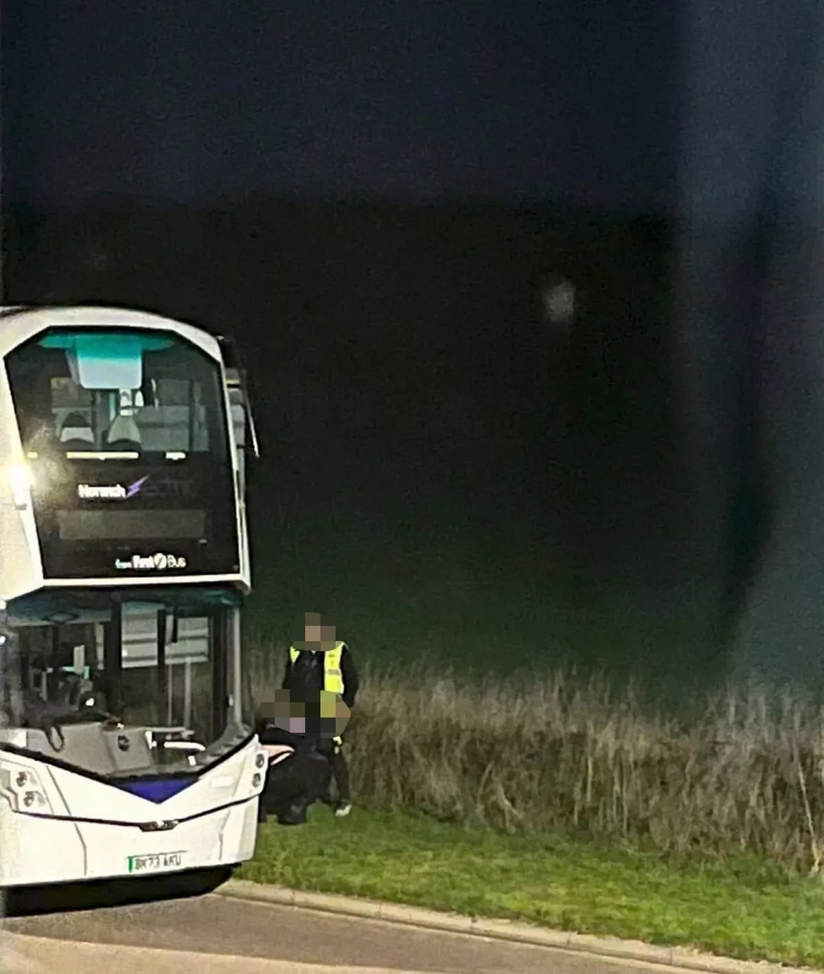 網友認為司機嚴守「開車不做愛，做愛不開車」的紀律。（翻自《每日星報》）