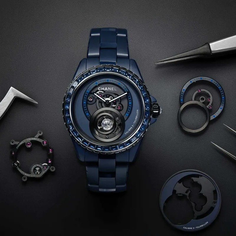 經典溯源/走出時尚舒適圈 ！CHANEL J12四分之一世紀專業製錶之路