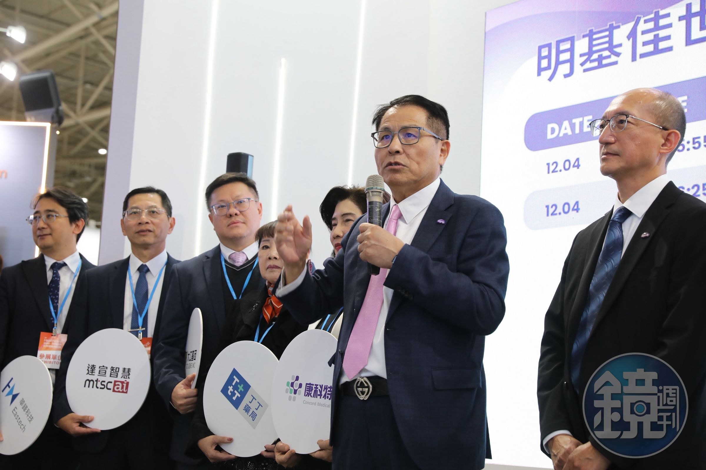 佳世達醫療事業群總經理楊宏培為自家投資的外泌體產品成效掛保證。