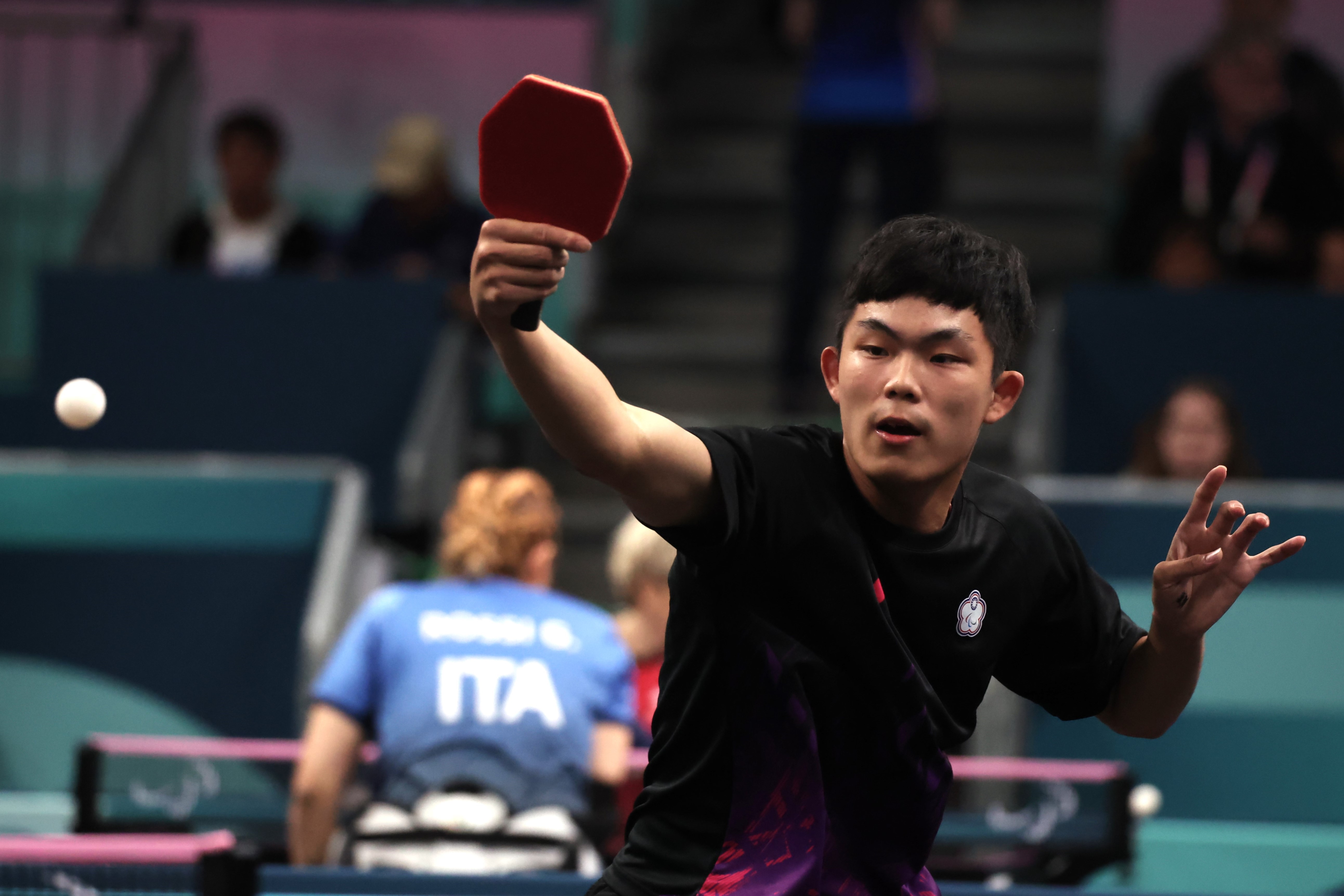 17歲陳柏諺首次登上帕運舞台，就連續拍落里約帕運金牌和倫敦帕運金牌，成功挺進金牌戰。（體育署提供）