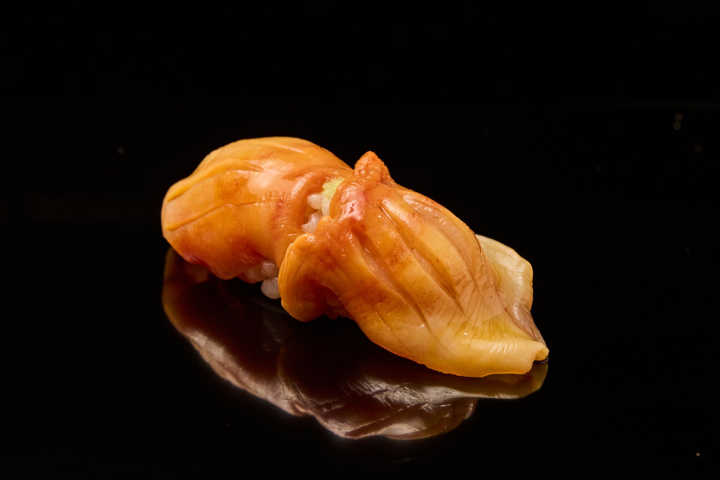 赤貝也是當季美味。（鮨嘉仁提供）