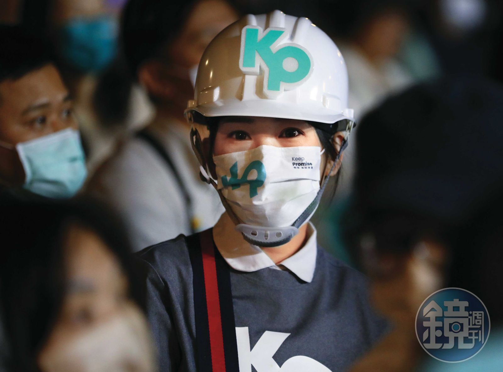 藍營委託民調顯示，白營基本盤3個月來從10％萎縮至7％左右，小草對新北選舉的未決或不投比例則增至2成