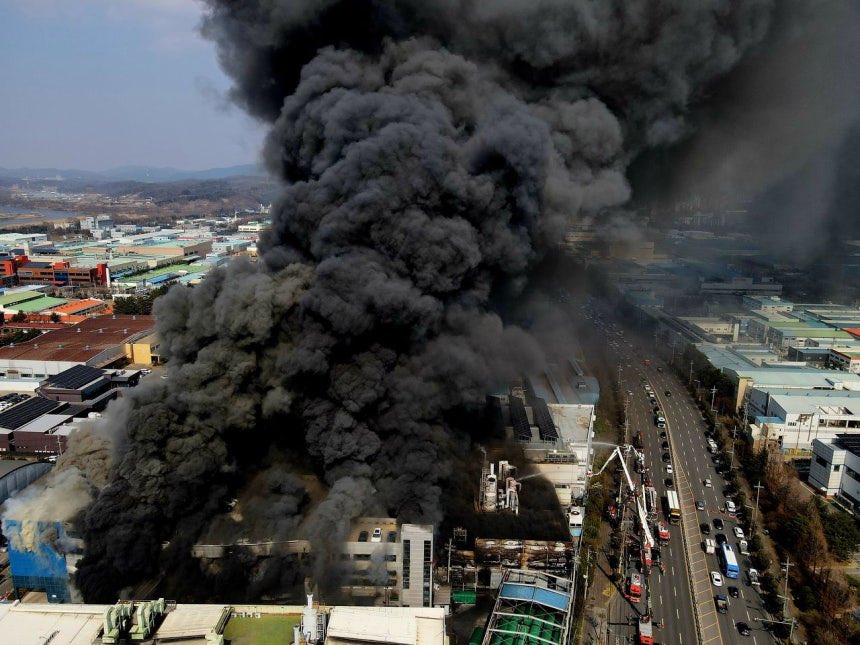 南韓大田一座汽車零件工廠發生火災，目前已造成至少53人輕重傷。（翻攝自X@jongy064）