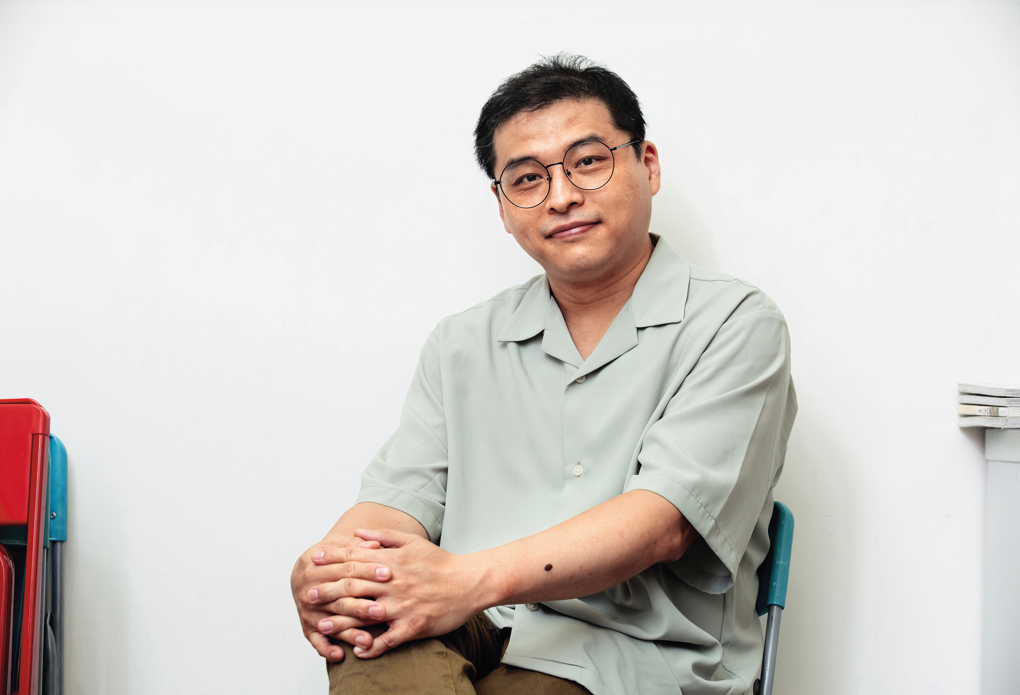 簡嘉誠多年前開始構思創作懸疑推理漫畫，最後選定以台漫較少描寫的法醫為主角。