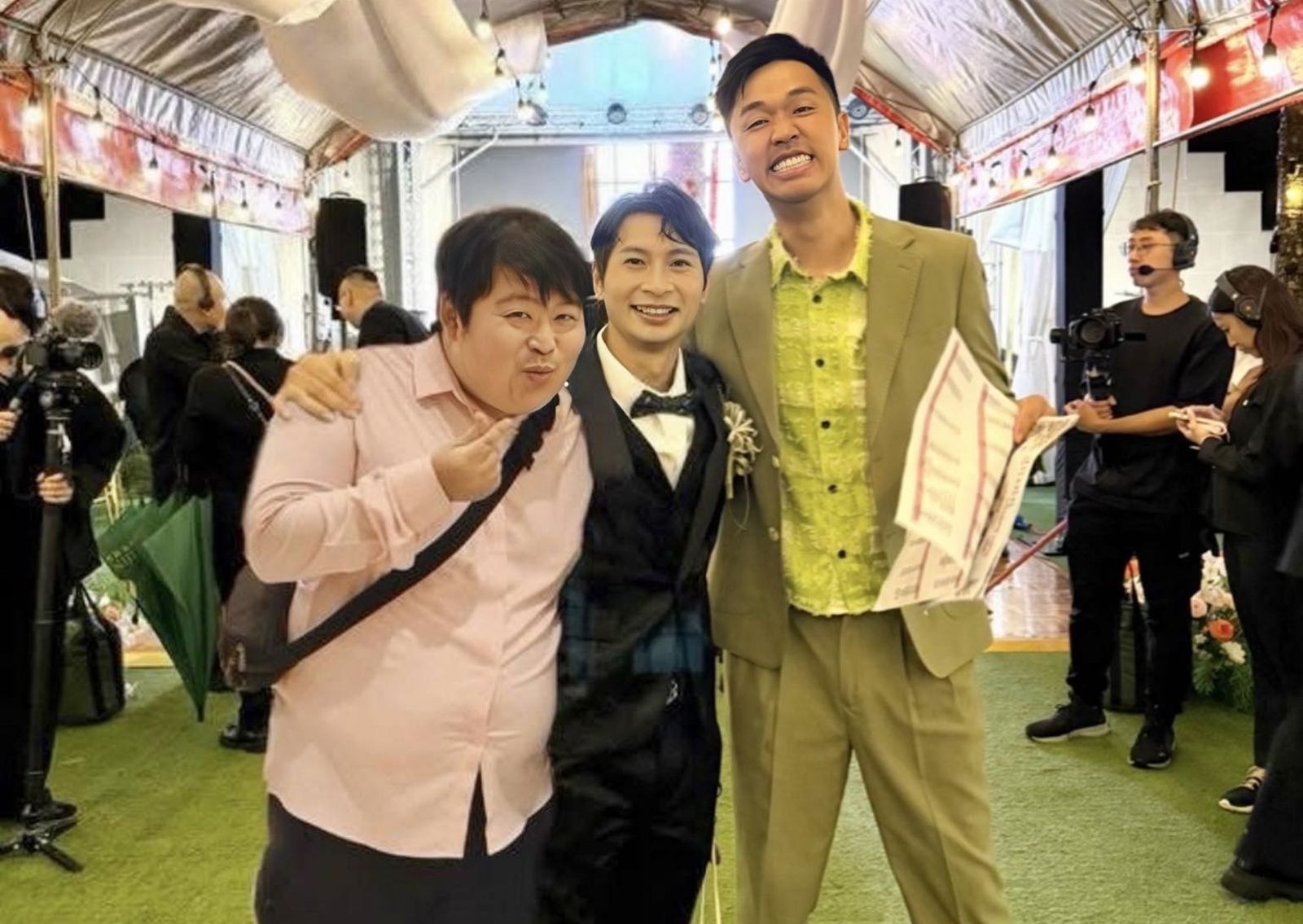 山豬包紅包祝福逸祥婚宴 香蕉曬3人合照暖哭網友