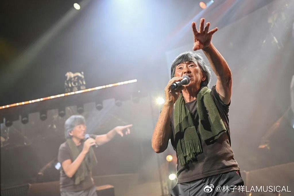 林子祥雖已76歲，仍在對岸多個城市舉辦巡演，寶刀未老。（翻攝自林子祥微博）