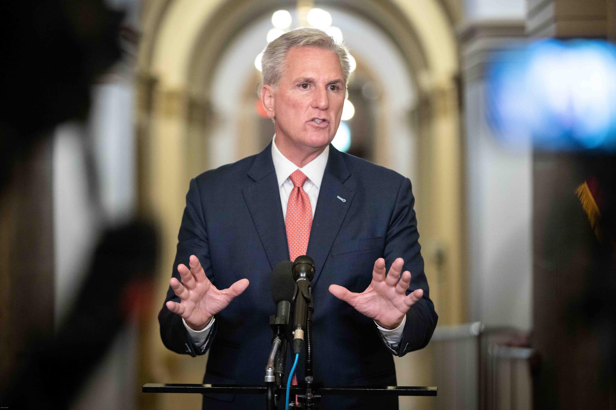 美國眾議院議長麥卡錫遭同黨議員發起罷免通過，解職下台。（翻攝自臉書Speaker Kevin McCarthy）