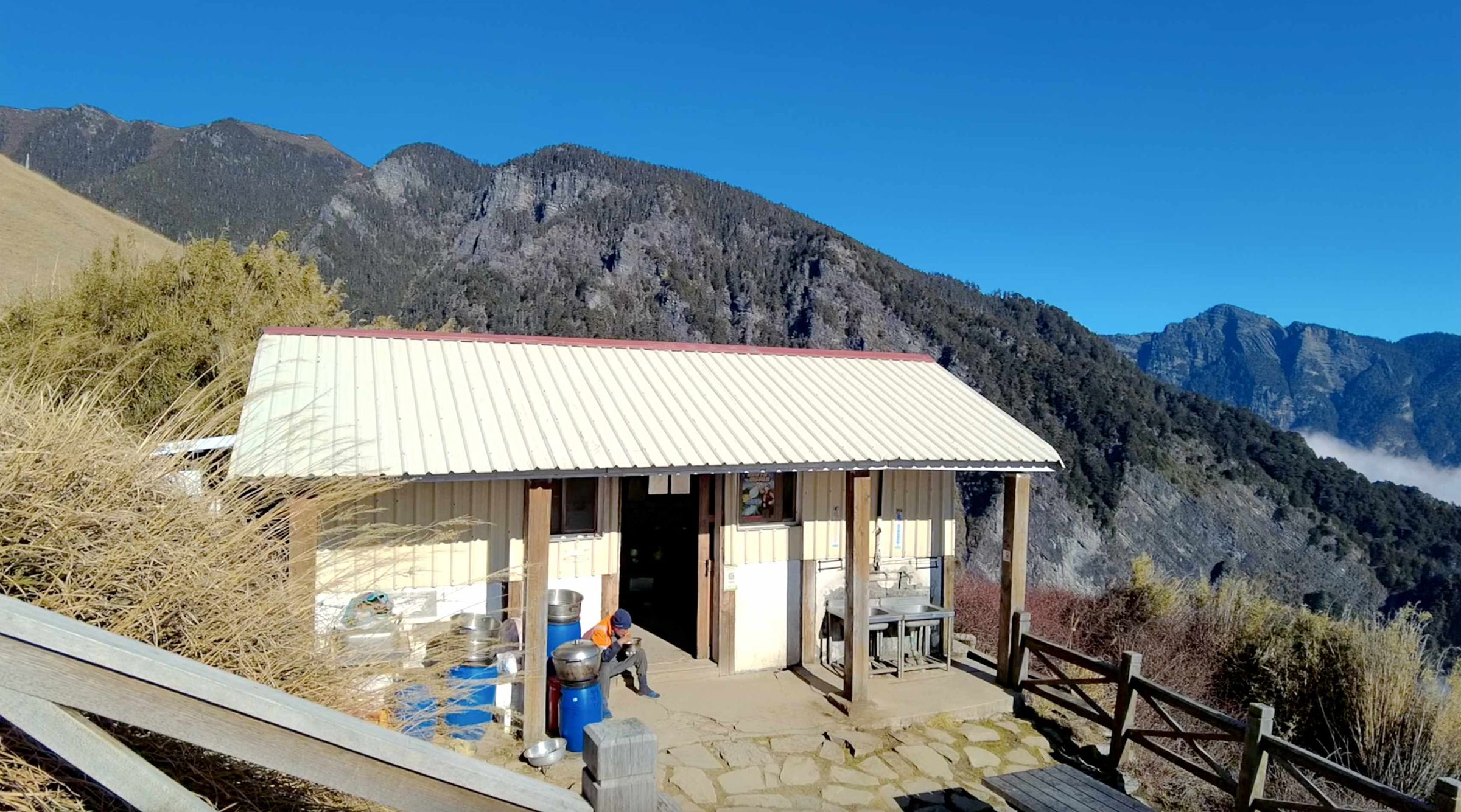 紀錄片《高山遊民》深入中央山脈與百岳群峰拍攝，歷時四年。（海鵬提供） 