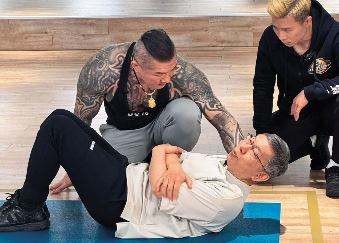 館長近年熱衷政治，與前台北市長柯文哲關係友好。（讀者提供）