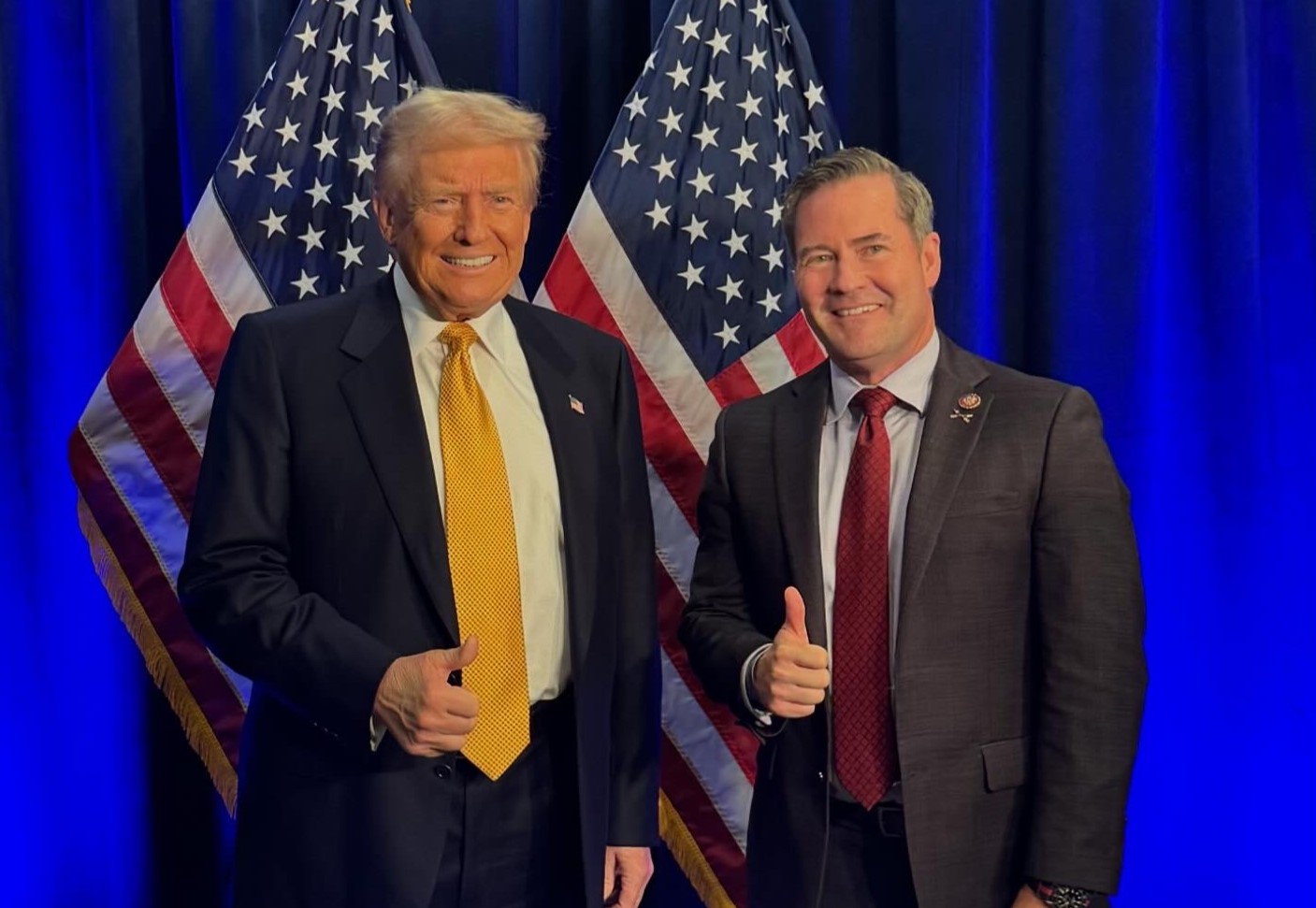 川普的國安顧問沃爾茲意外將媒體主編拉進軍事機密群組，引發熱議。（翻攝自Mike Waltz臉書）