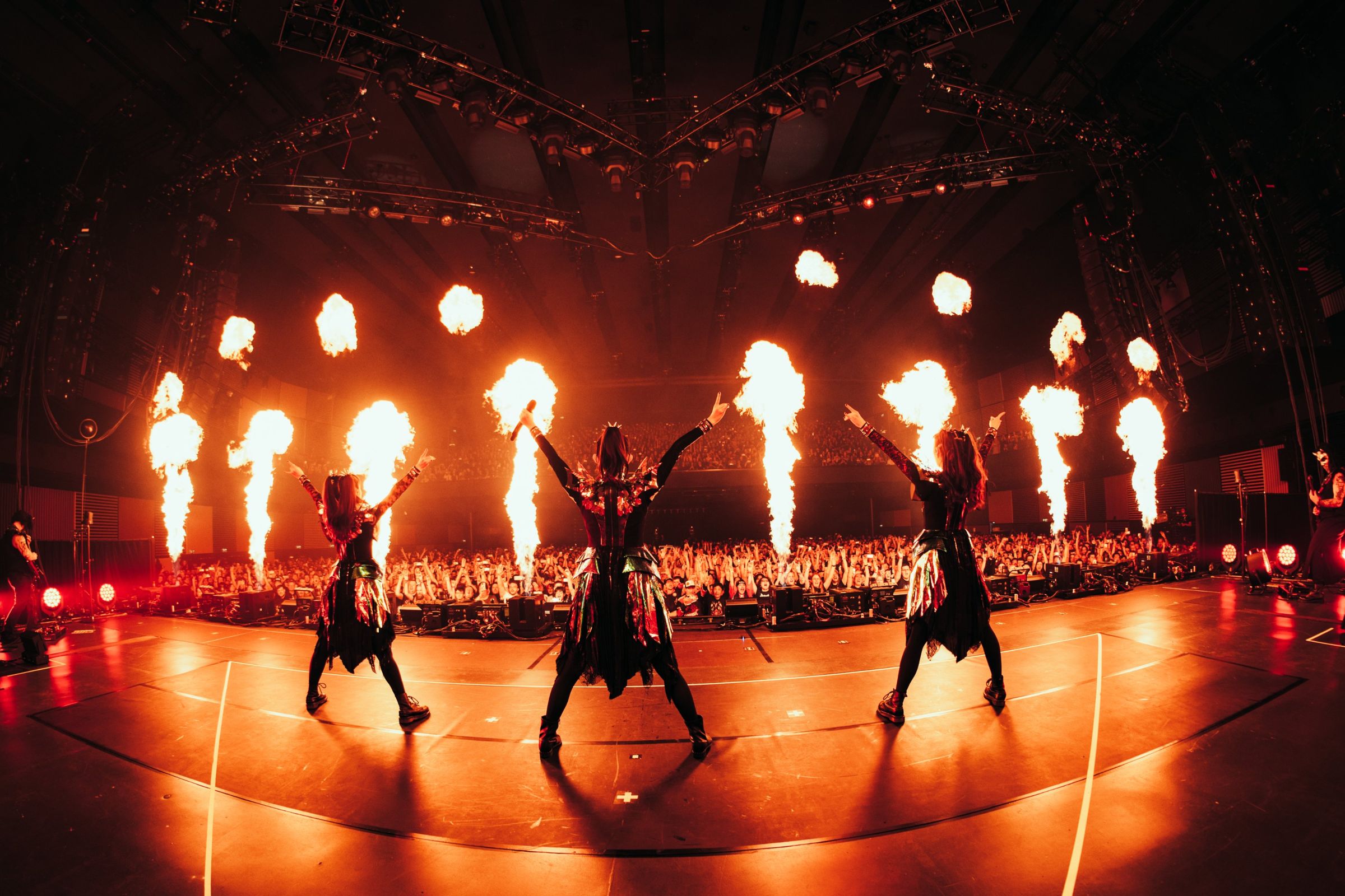 BABYMETAL在2023年以三人體制重啟，與全球歌迷狂歡。（翻攝BABYMETAL X）