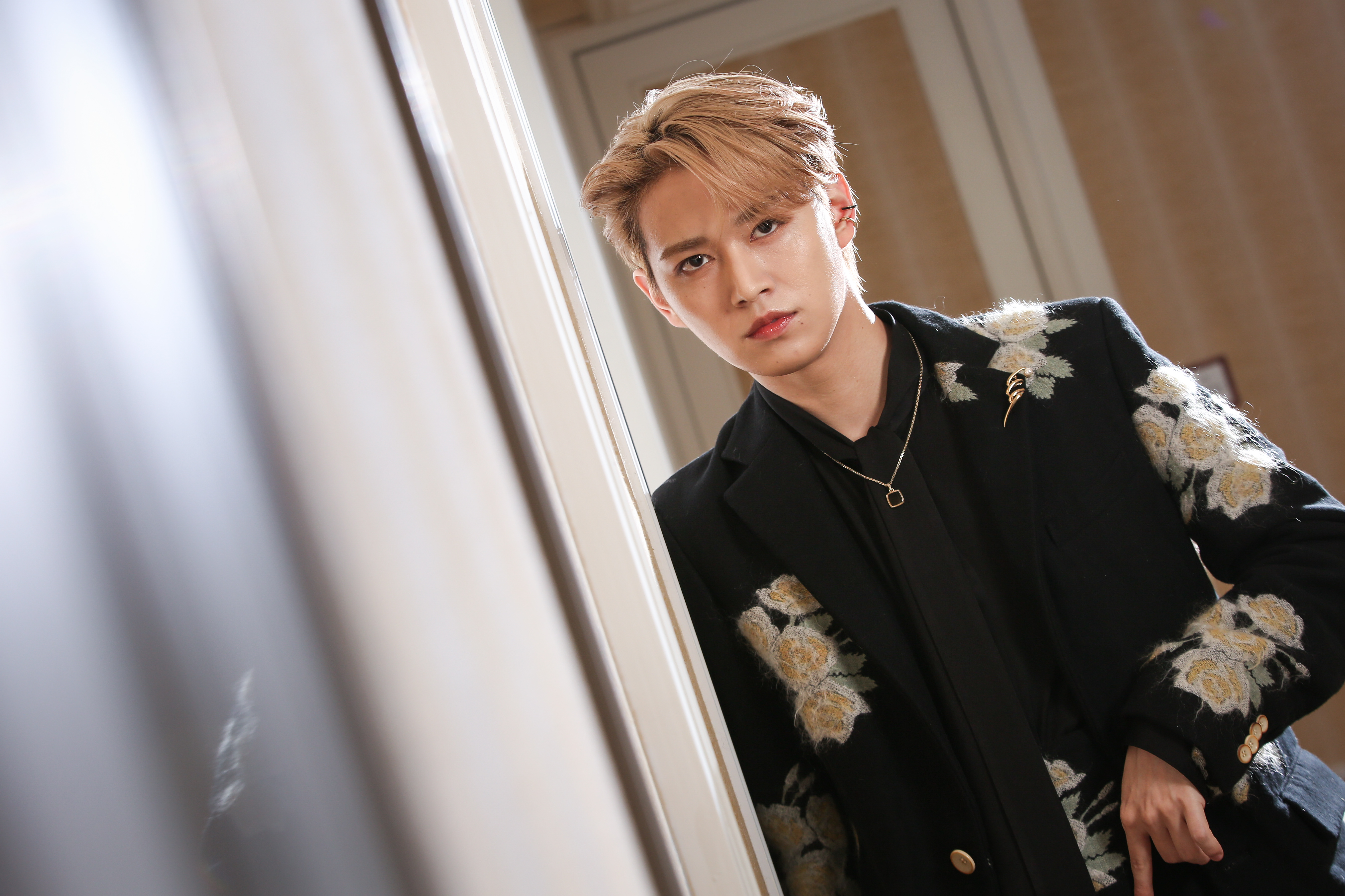 JO1成員白岩瑠姬首次演出電影就出演男主角，接受《鏡週刊》專訪。