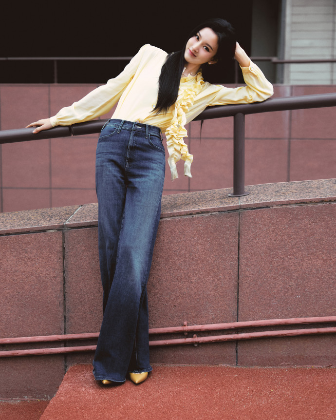 宋祖兒有不同顏色的Miss Z搭配服裝。NT$34,800(美之心提供)