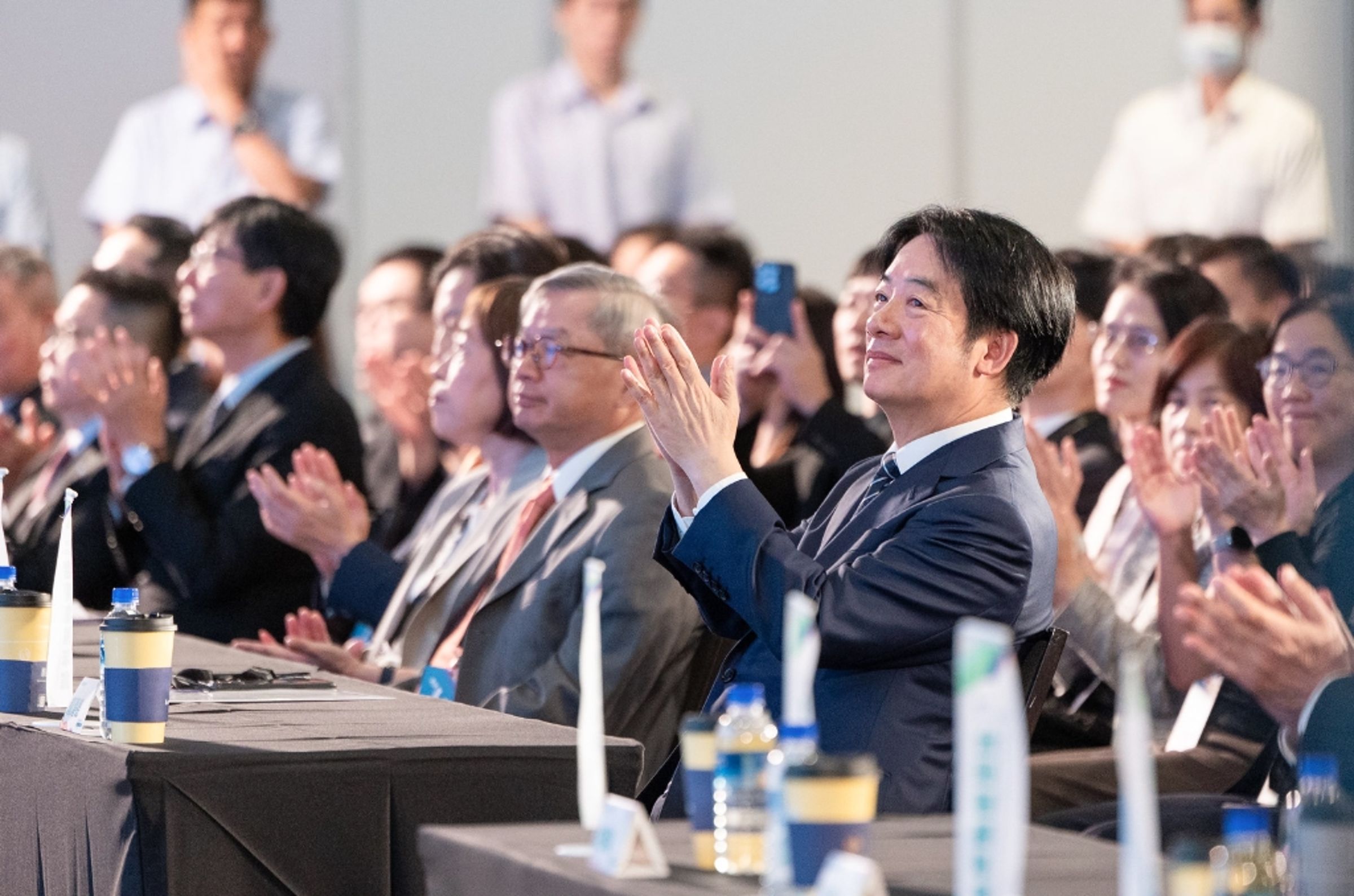 名嘴黃智賢過去一年多的立法院亂象掩蓋了賴清德施政能力不足的問題。（總統府提供）