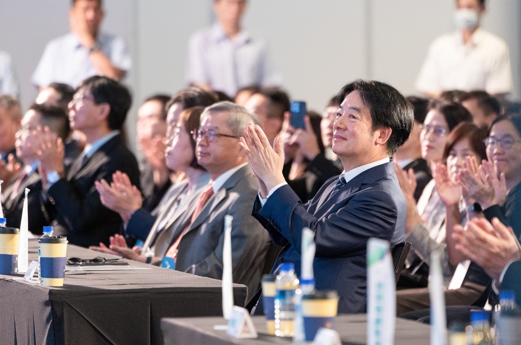 名嘴黃智賢過去一年多的立法院亂象掩蓋了賴清德施政能力不足的問題。（總統府提供）