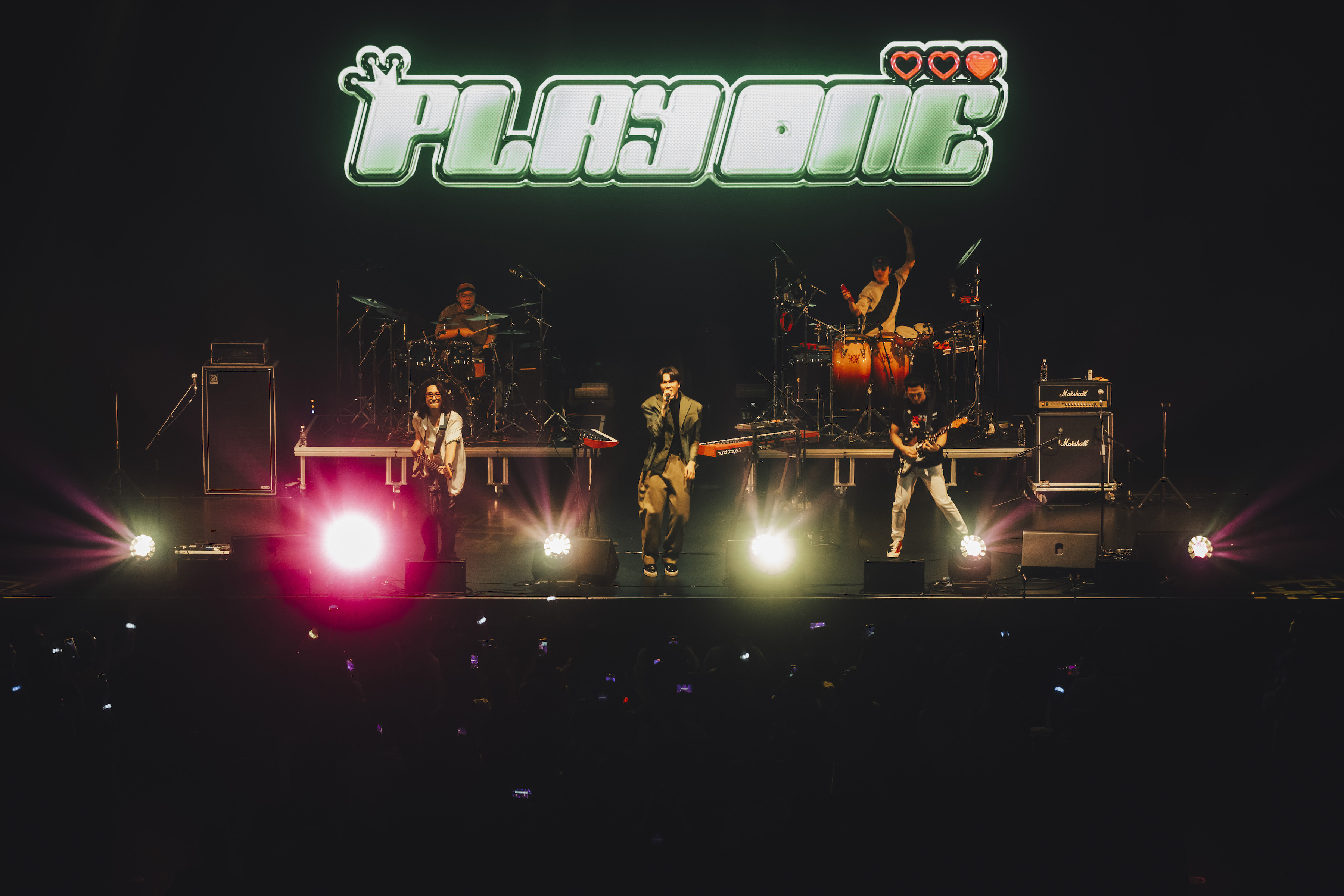 宇宙人吉隆坡熱力開唱，也唱了馬來西亞華人歌手的經典歌曲。（相信音樂提供）