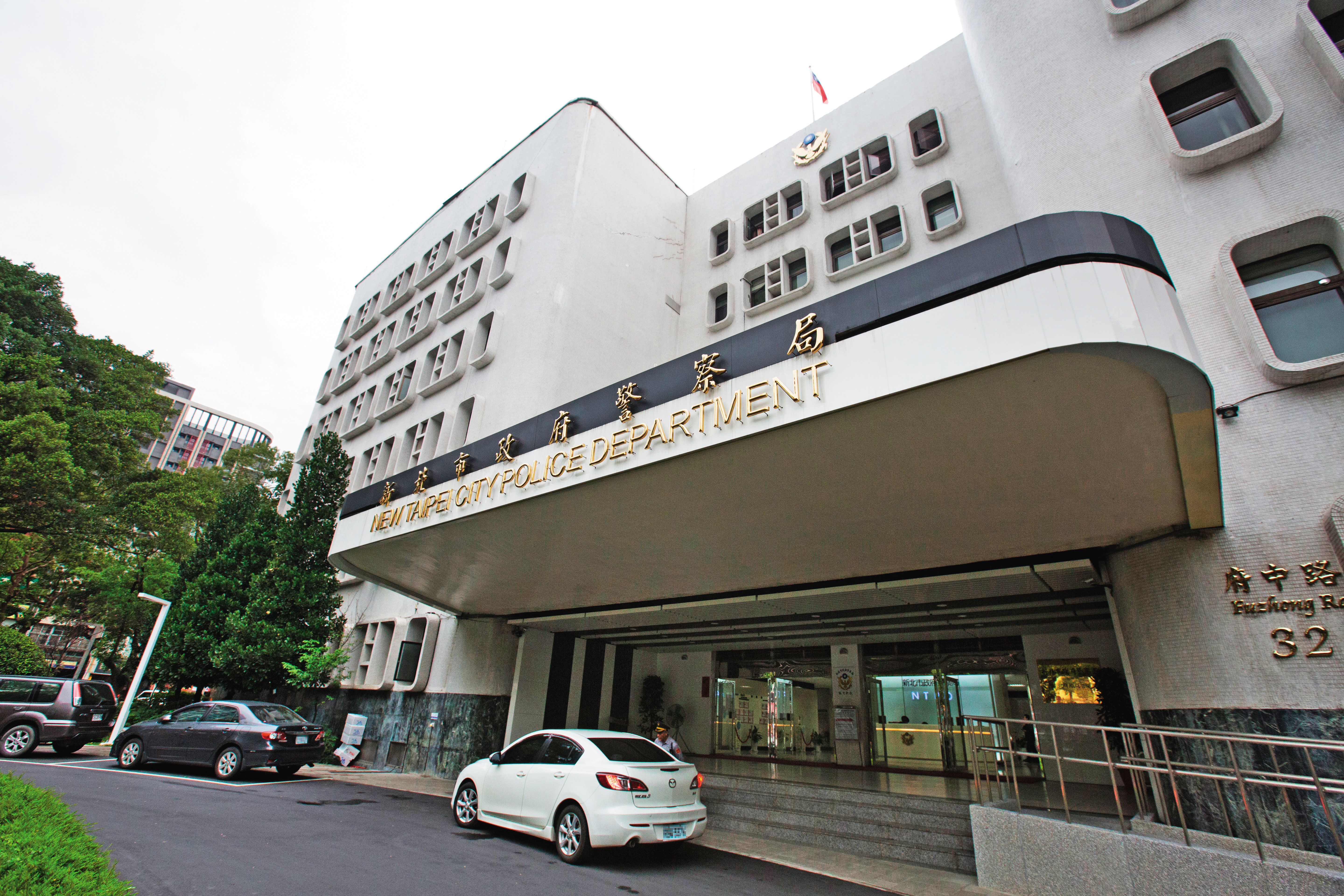 除了台電之外，袁妻新成立的同心協力公司，也拿下新北市警局、自來水公司等單位的清潔勞務標案。（讀者提供）