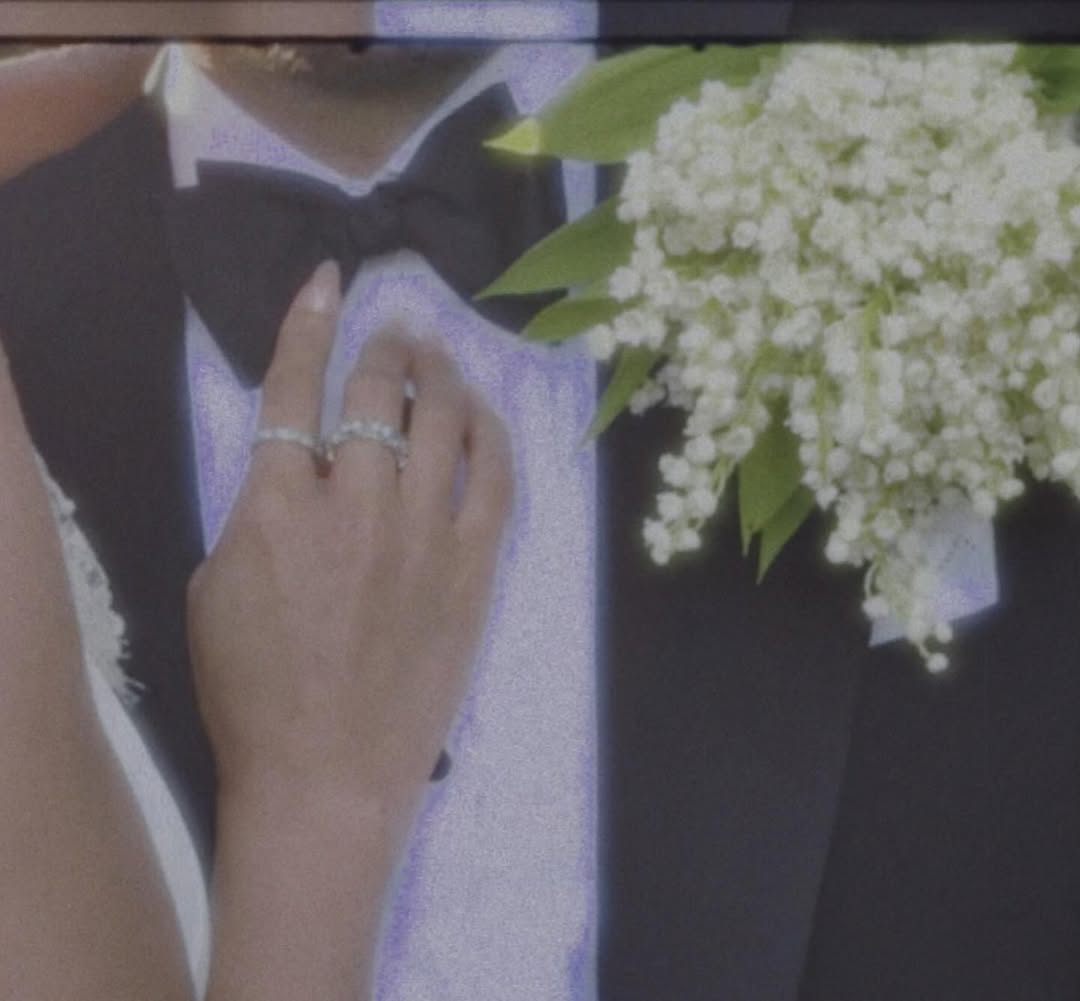 席琳娜曬出婚戒。（翻攝selenagomez IG）