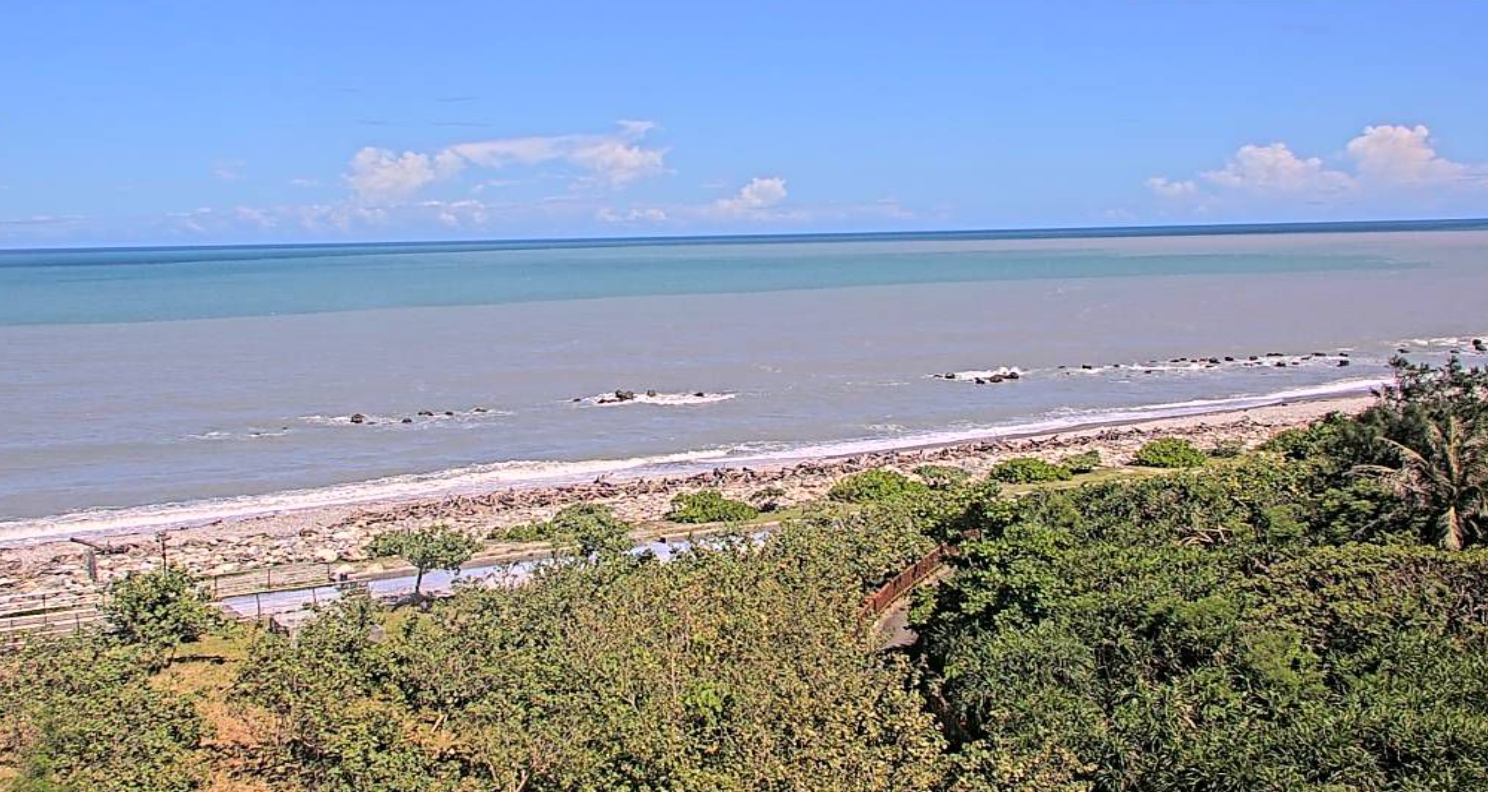 花蓮太平洋公園海岸附近日前發生一起命案，酒店小姐遭呂姓男客人帶出場後在海邊殺害。（翻攝自即時影像）
