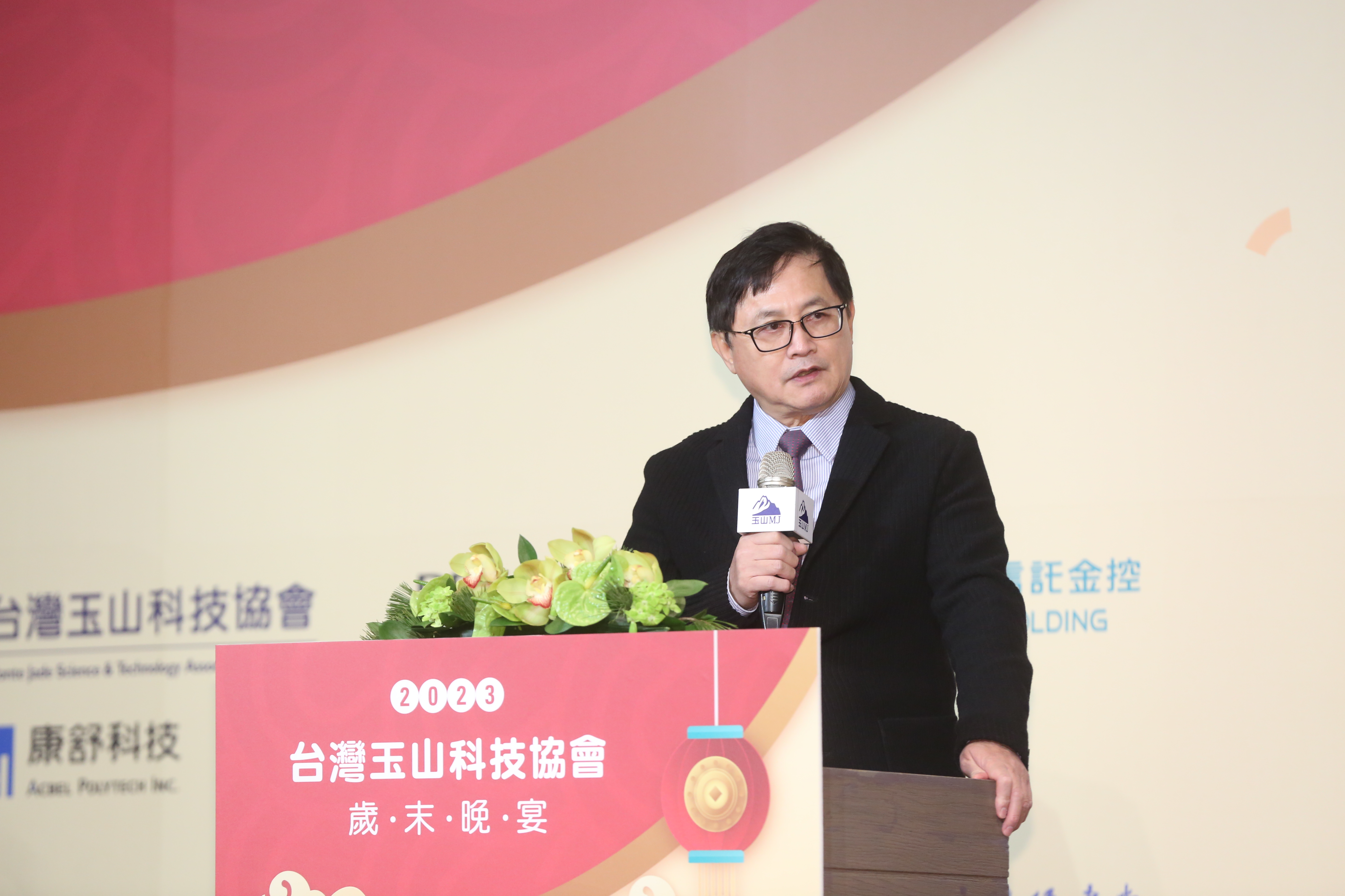 童子賢表示，選舉從鑼鼓喧天，很快恢復到選舉後的平靜無波，社會各處都恢復工作與生活。這是台灣的公民社會日趨更成熟的象徵。