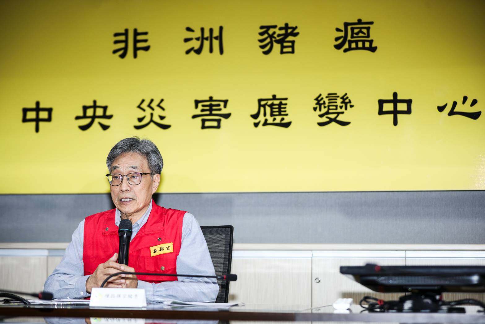 陳駿季提醒，若未開放使用廚餘前仍違規使用，最重可撤銷營業執照。（鏡報鄒保祥）