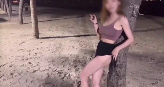 網美邀男粉絲到海邊活春宮，逾2百萬人次收看！泰警拳頭硬到開罰了。（翻自topnews.co.th）