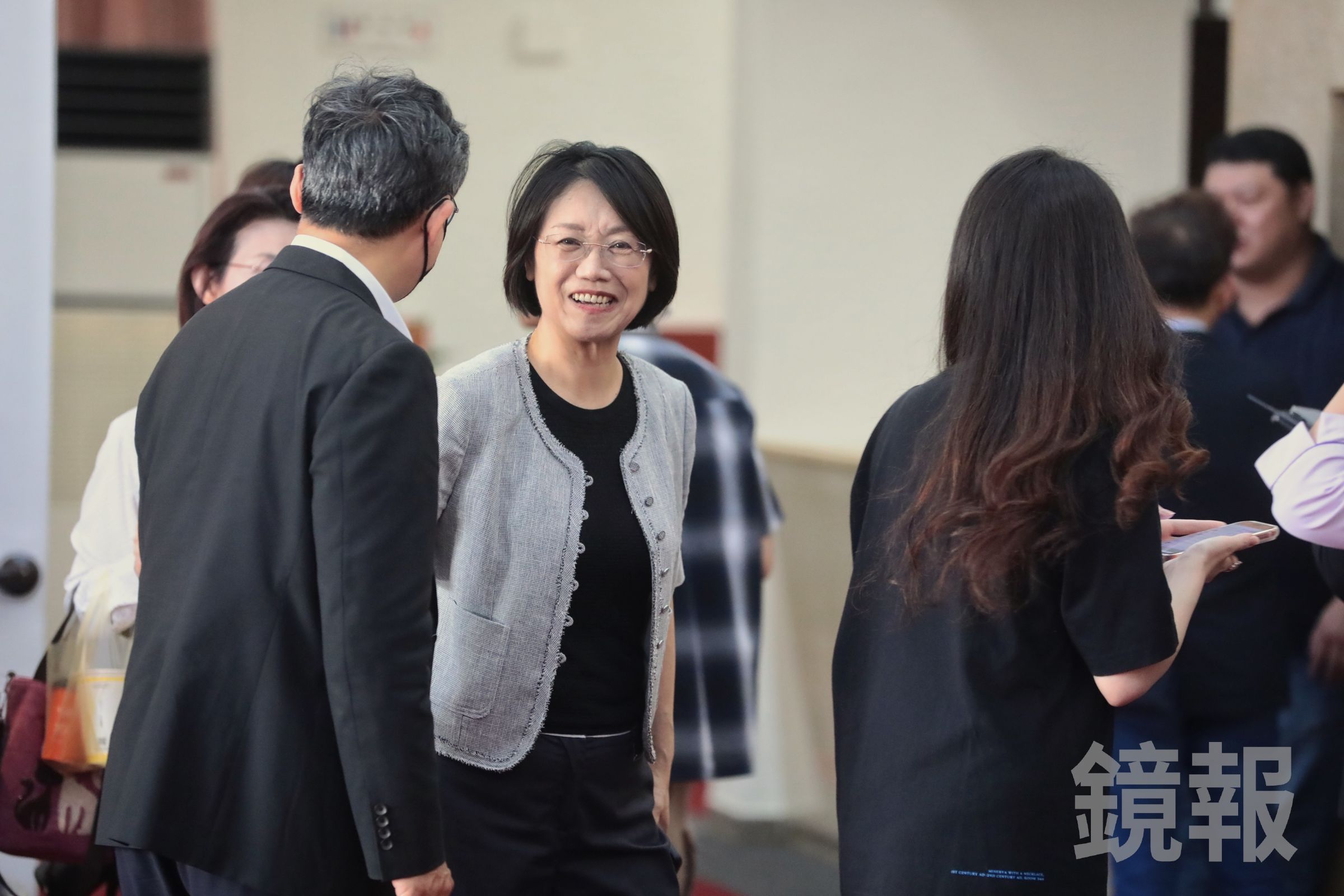 翁曉玲近期因提案狂砍13個部會的媒宣費，更被抓包是一份提案複製貼上，「一稿13砍」引發熱議。（鏡報林煒凱）