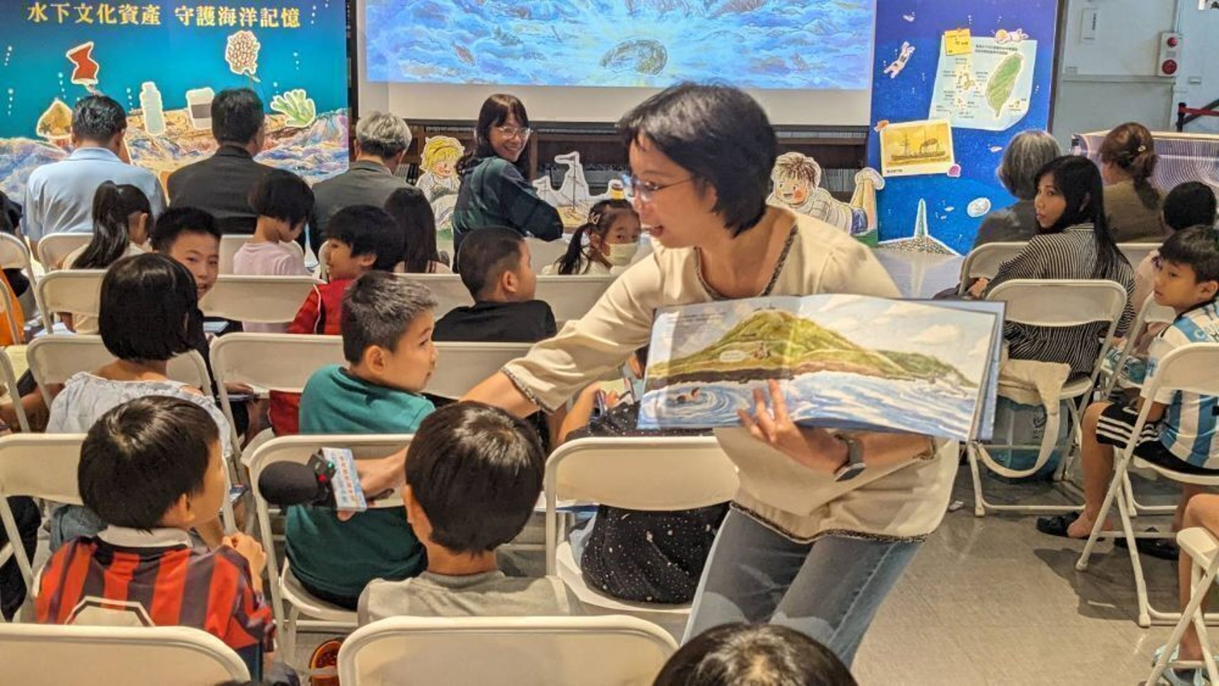 國海院將專業海洋研究轉化成繪本與閱讀活動，讓原本較艱深的歷史、文化與海洋知識，用更貼近孩子的方式被理解、被記住。（圖／海洋政策及文化研究中心）