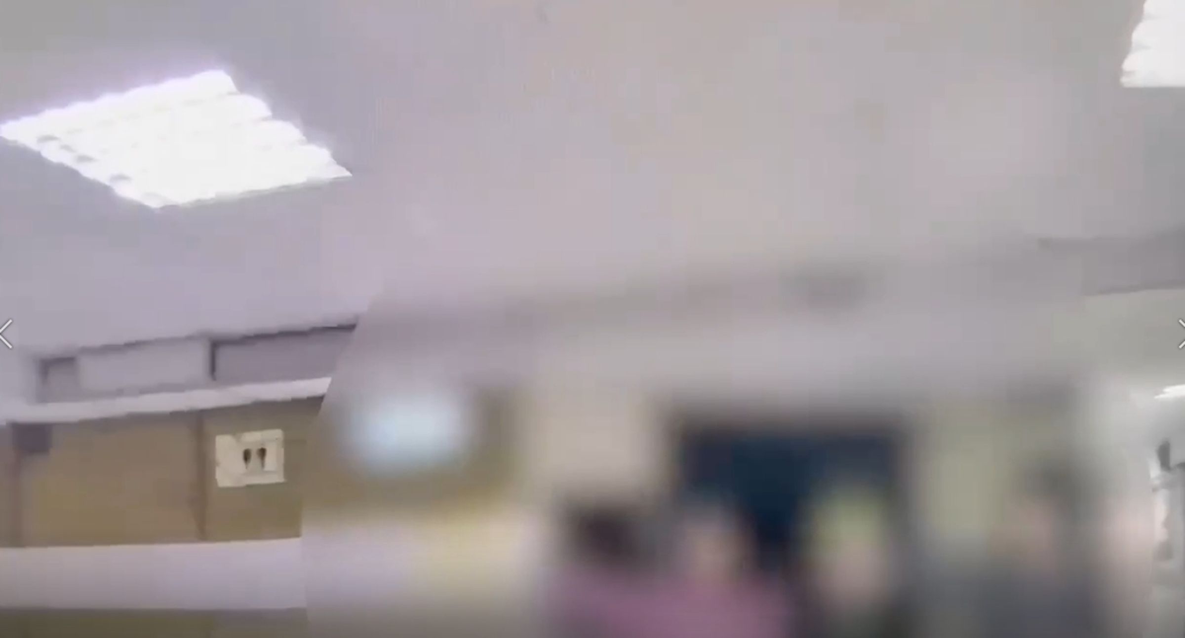 台北商辦驚見偷拍惡狼。 （警方提供）
