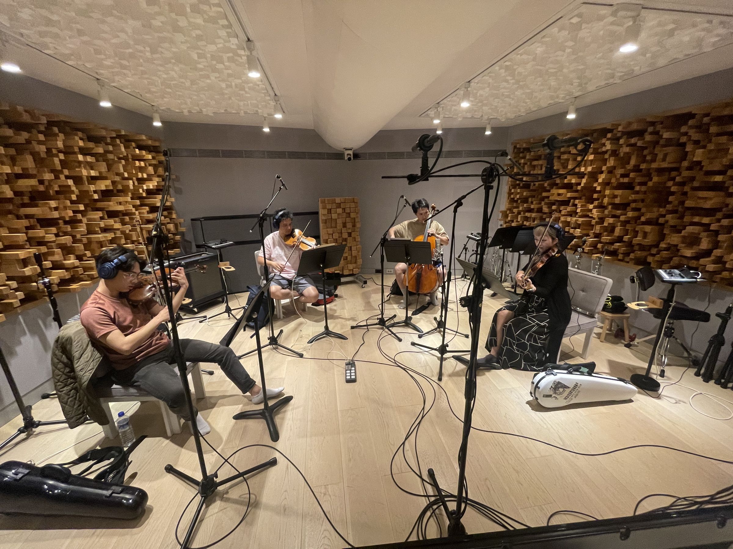 配樂盧律銘邀樂手組團，以Big Band Jazz風格營造影片的華麗舊時代氛圍。（牽猴子提供）