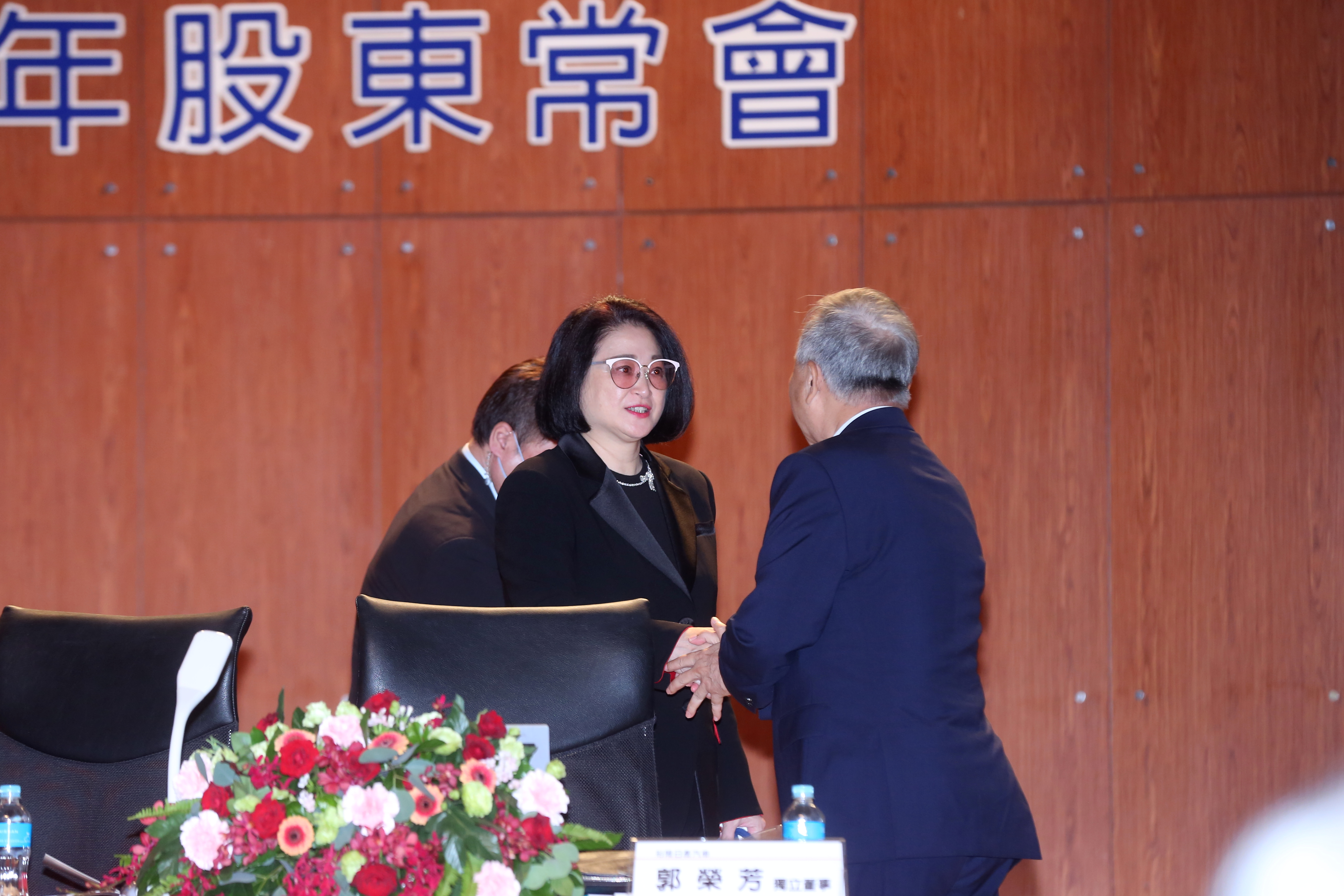 裕日車董事長嚴陳莉蓮於股東會上透露，7月即將發表的Ariya到5月預接單已超過140台。