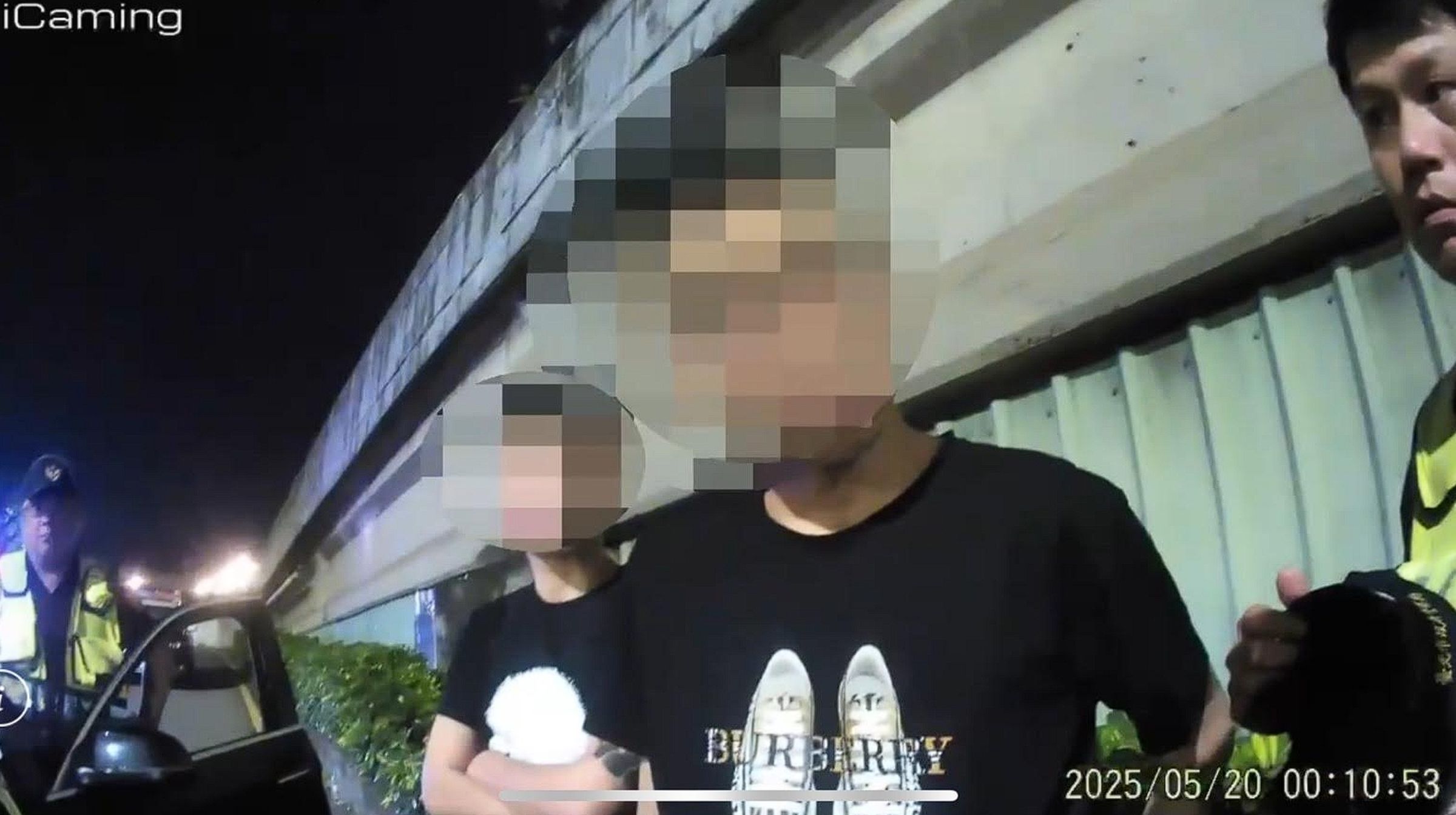 男子因車內傳出K味還拒檢,後行李箱還查獲槍枝遭逮捕。(警方提供)