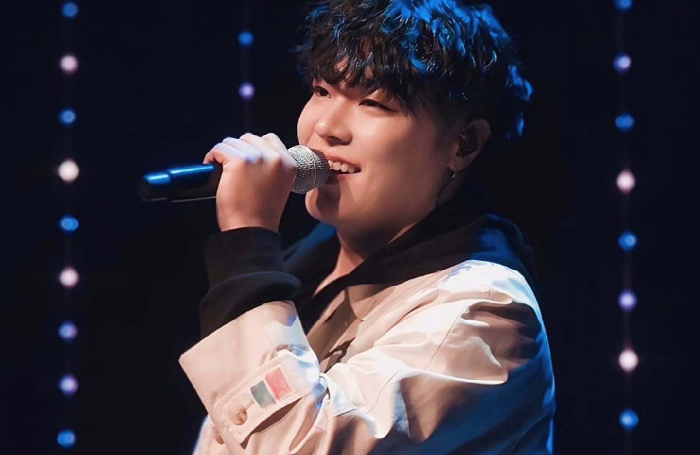 韓國R＆B歌手輝星今（10日）被發現在家去世，享年43歲。（翻攝輝星IG）