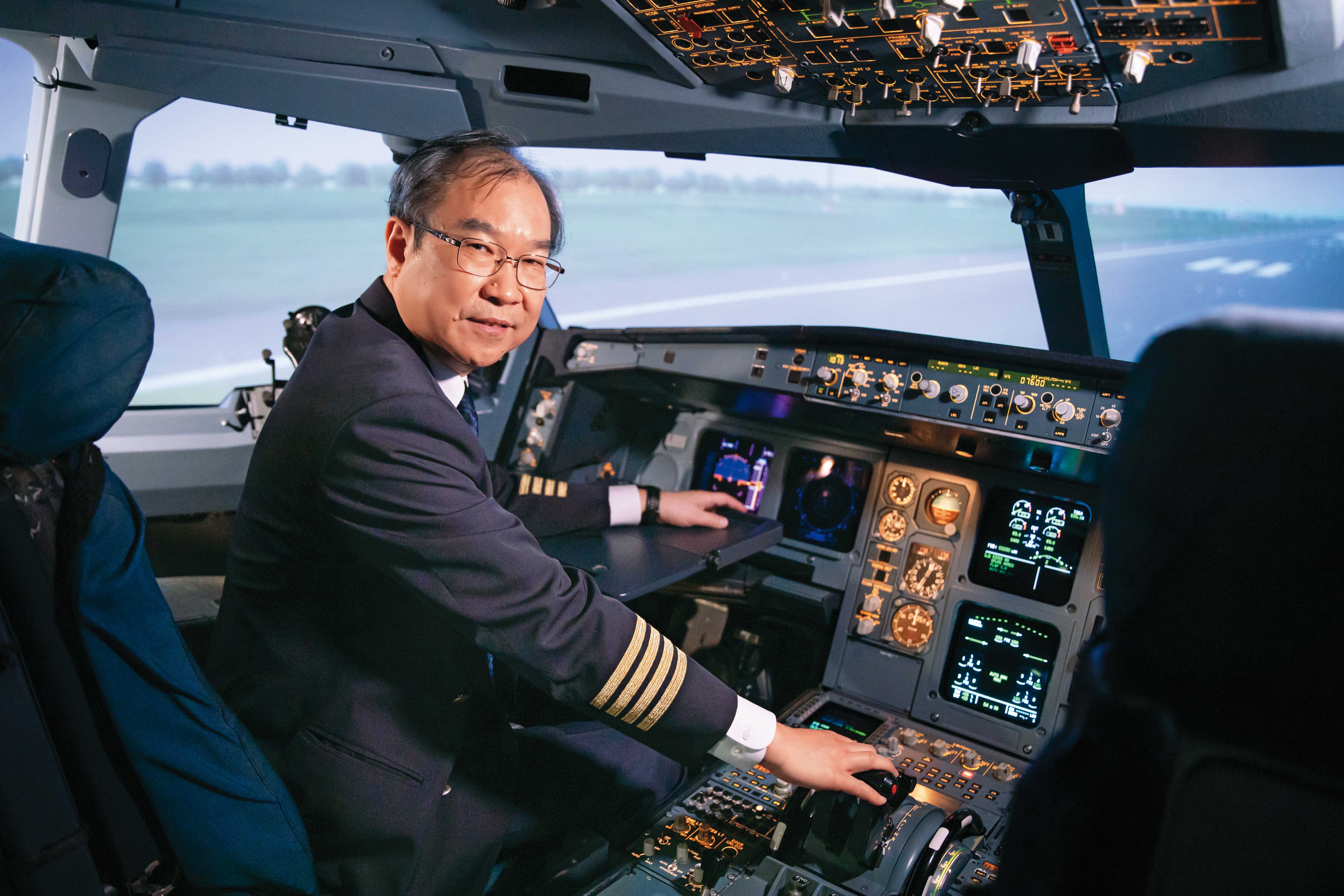 高星潢以機師開飛機精神經營企業，穩健、安全是核心理念。（華航提供）