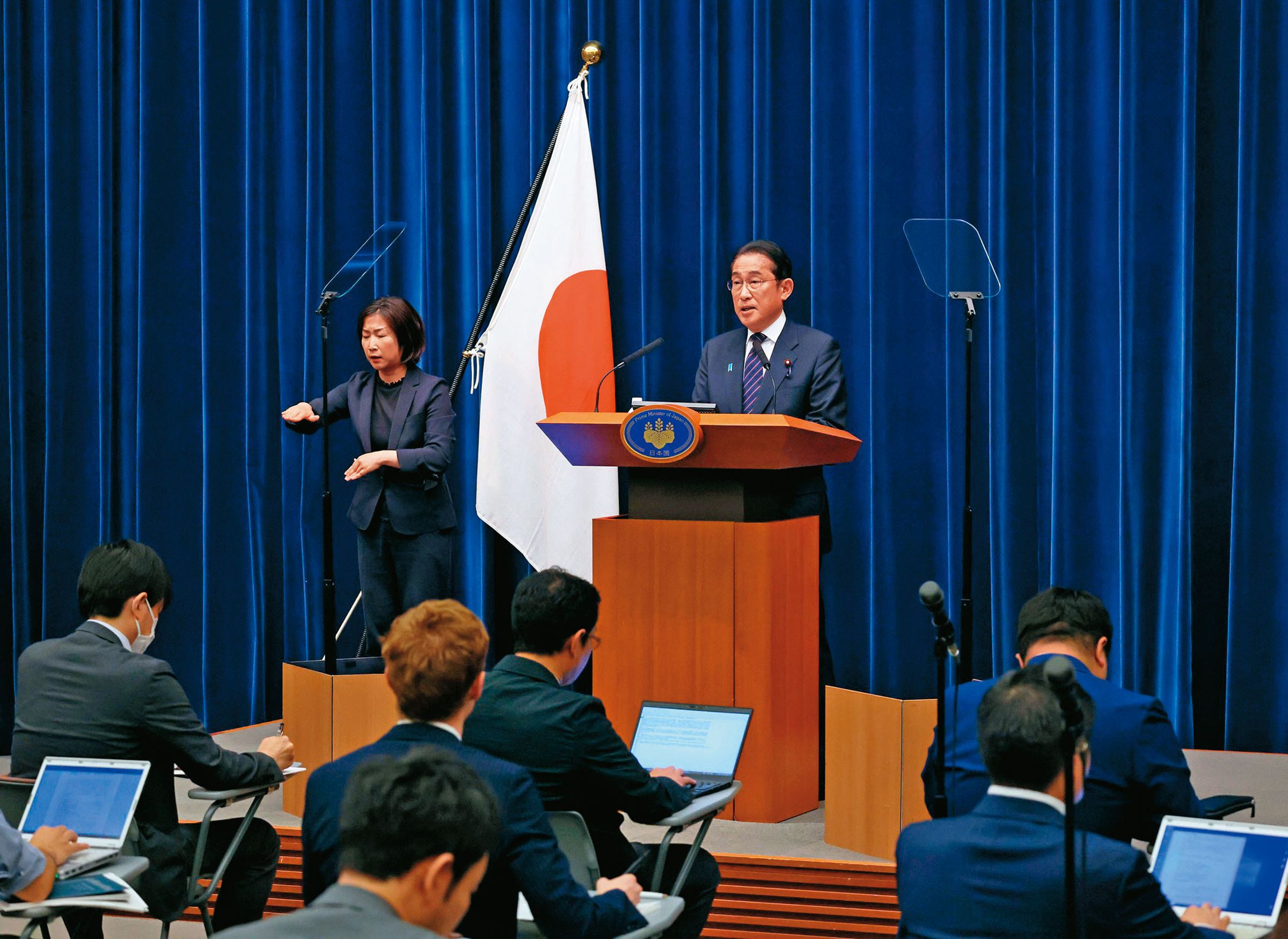 全球都在對抗通膨,唯日本堅持貨幣寬鬆,顯見日本復甦經濟的決心。圖為日本首相岸田文雄。(翻攝自日本首相辦公室臉書)