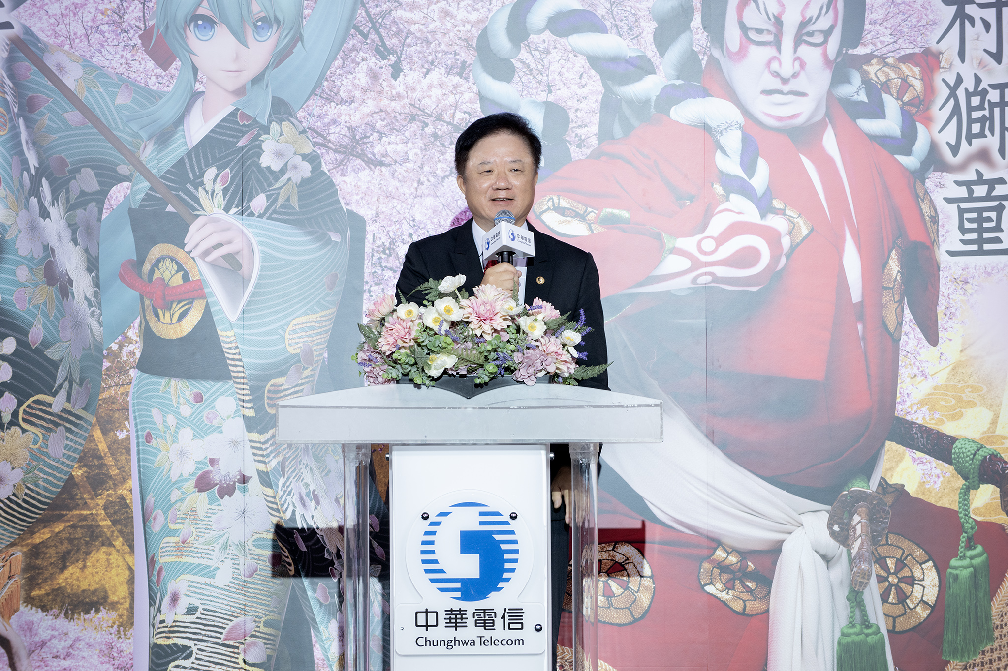 中華電信攜手NTT ，成功實現全球首例IOWN全光網路跨國共演，簡志誠董事長致詞