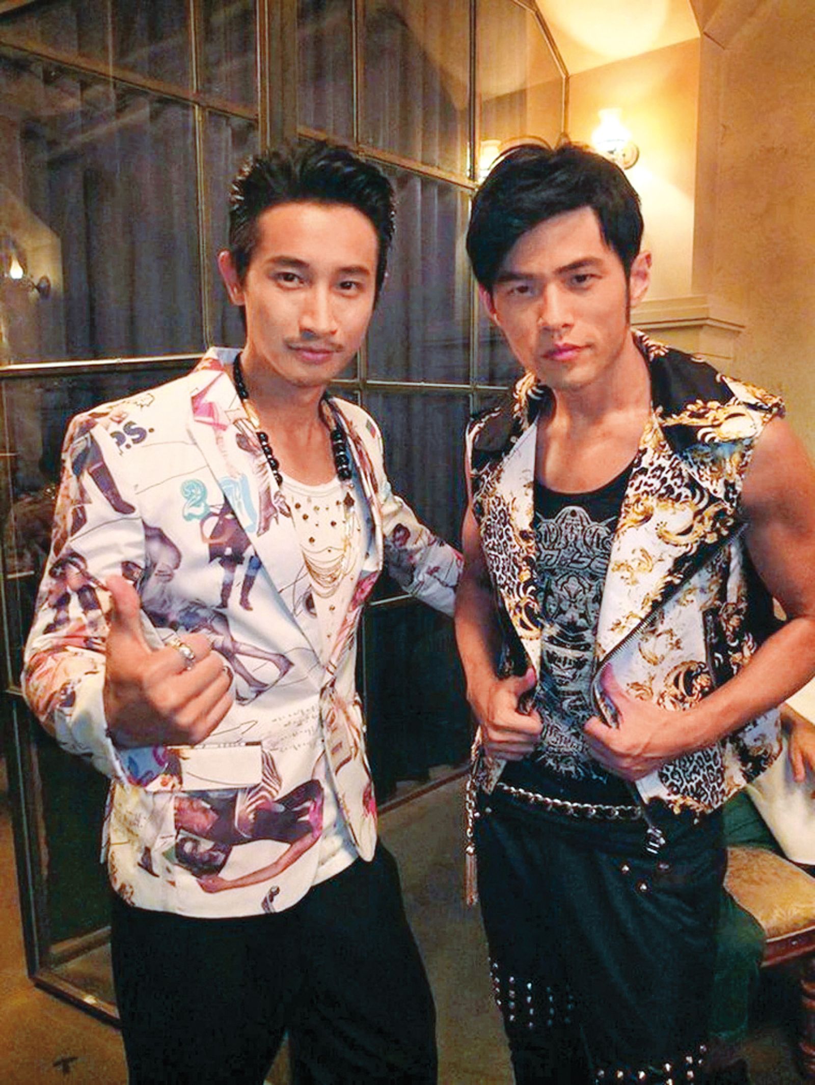 邱凱偉（左）和周杰倫（右）相識多年，常互相幫襯。（翻攝自邱凱偉臉書）