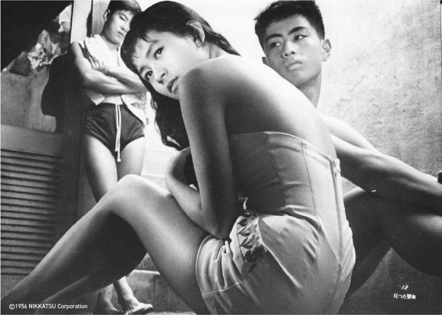 《瘋狂的果實》(1956)刻劃日本反叛青年文化「太陽族」的形象。(©1956 NIKKATSU Corporation)