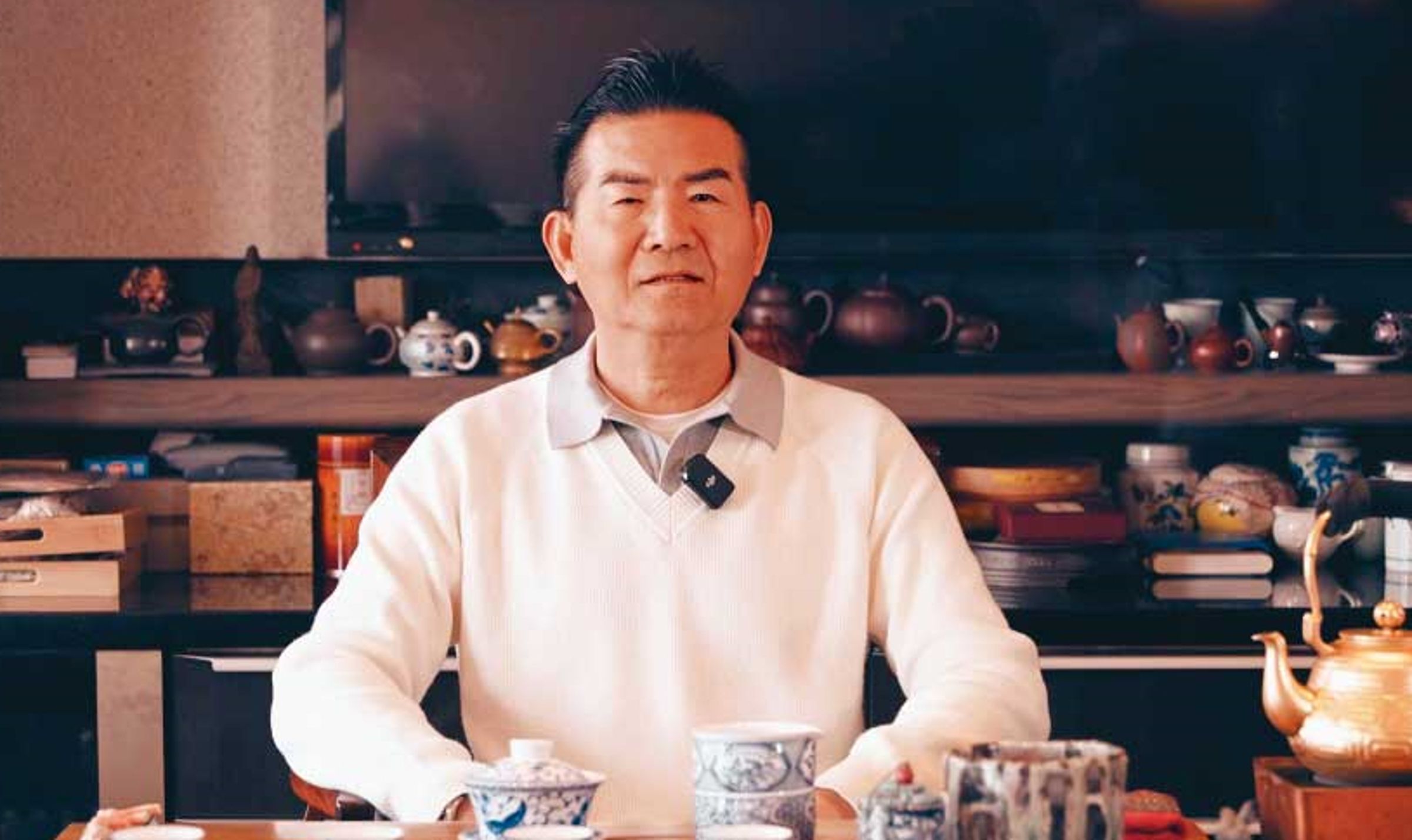 荃冠集團負責人劉震華因涉嫌行賄警官,日前遭新竹地檢署依貪汙等罪名起訴。(翻攝華香臉書)