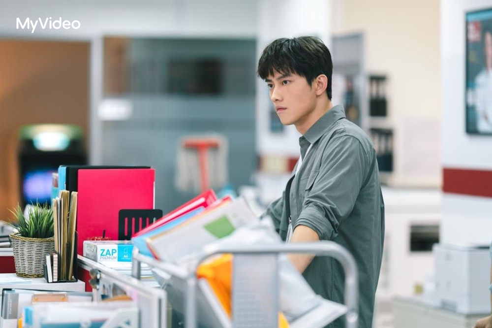 《X！又是星期一》范少勳飾演前電競選手。（台灣大哥大MyVideo提供）