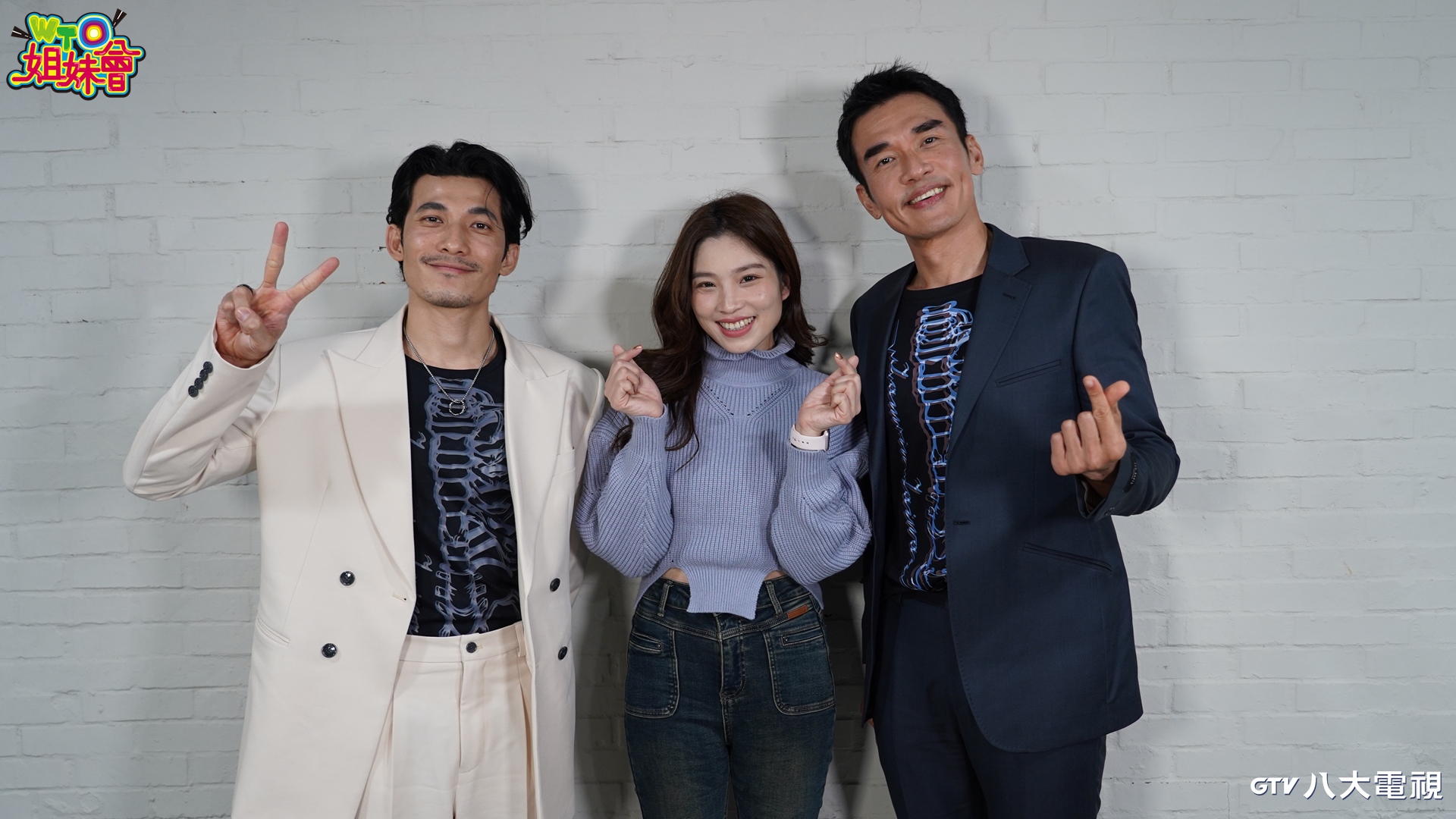 越南影帝連炳發與楊一展上節目宣傳《化外之醫》。（八大提供）