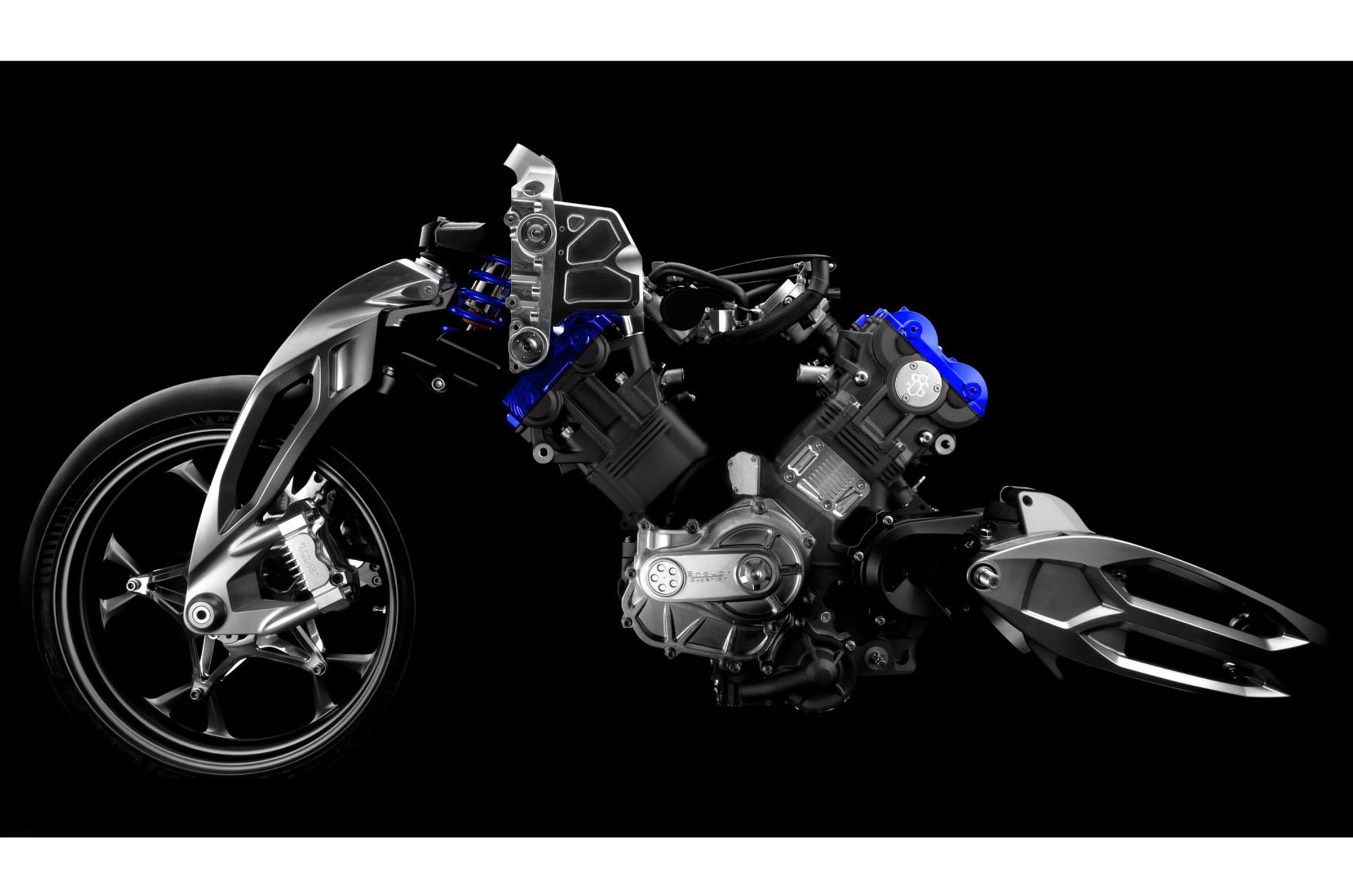 RMB01 全車採專屬設計結構件,從碳纖外骨到 CNC 鋁件皆為量身打造。