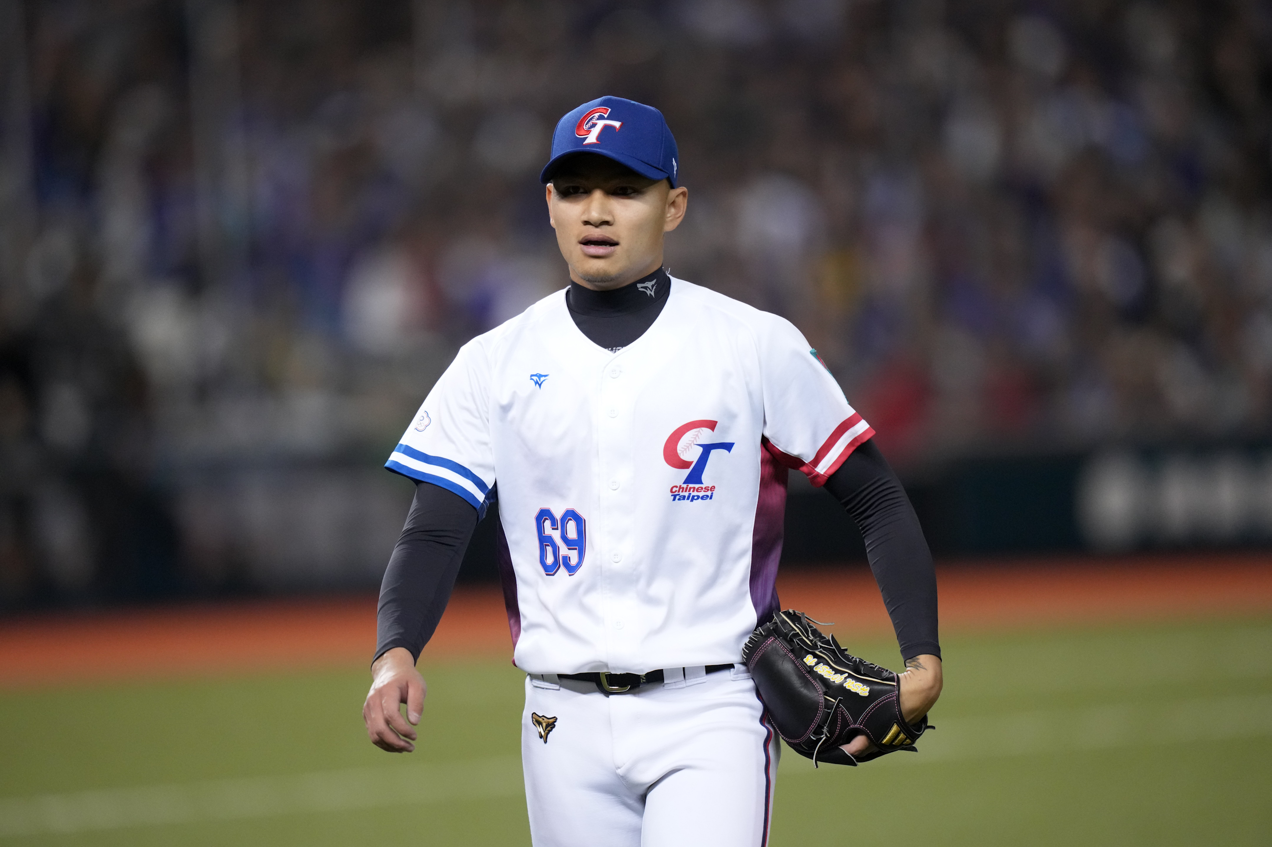 徐若熙登板飆158公里火球。